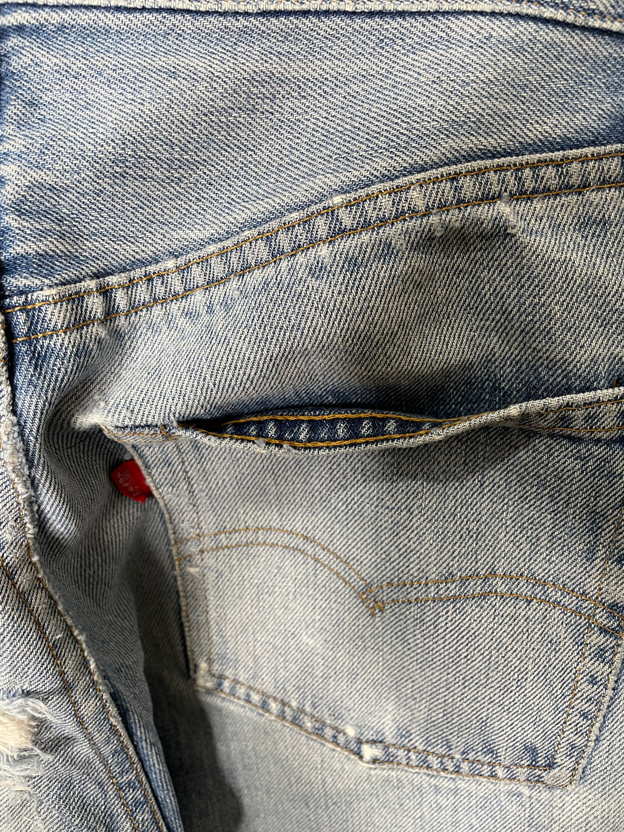 1970s Levi’s Faded Blue 501 Selvedge Redline (27X31)