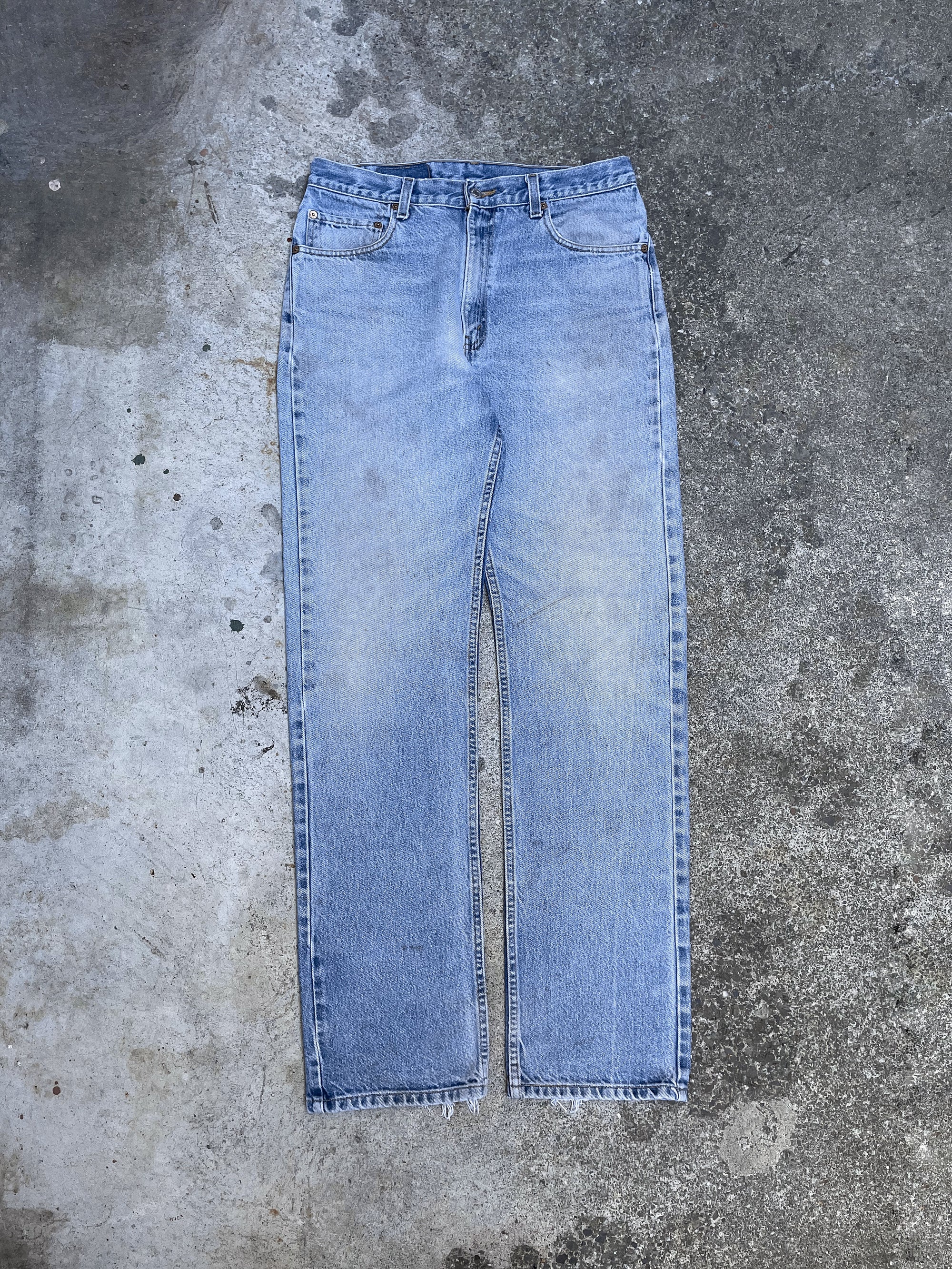 Vintage Levi’s Faded Blue 505 (32X33)