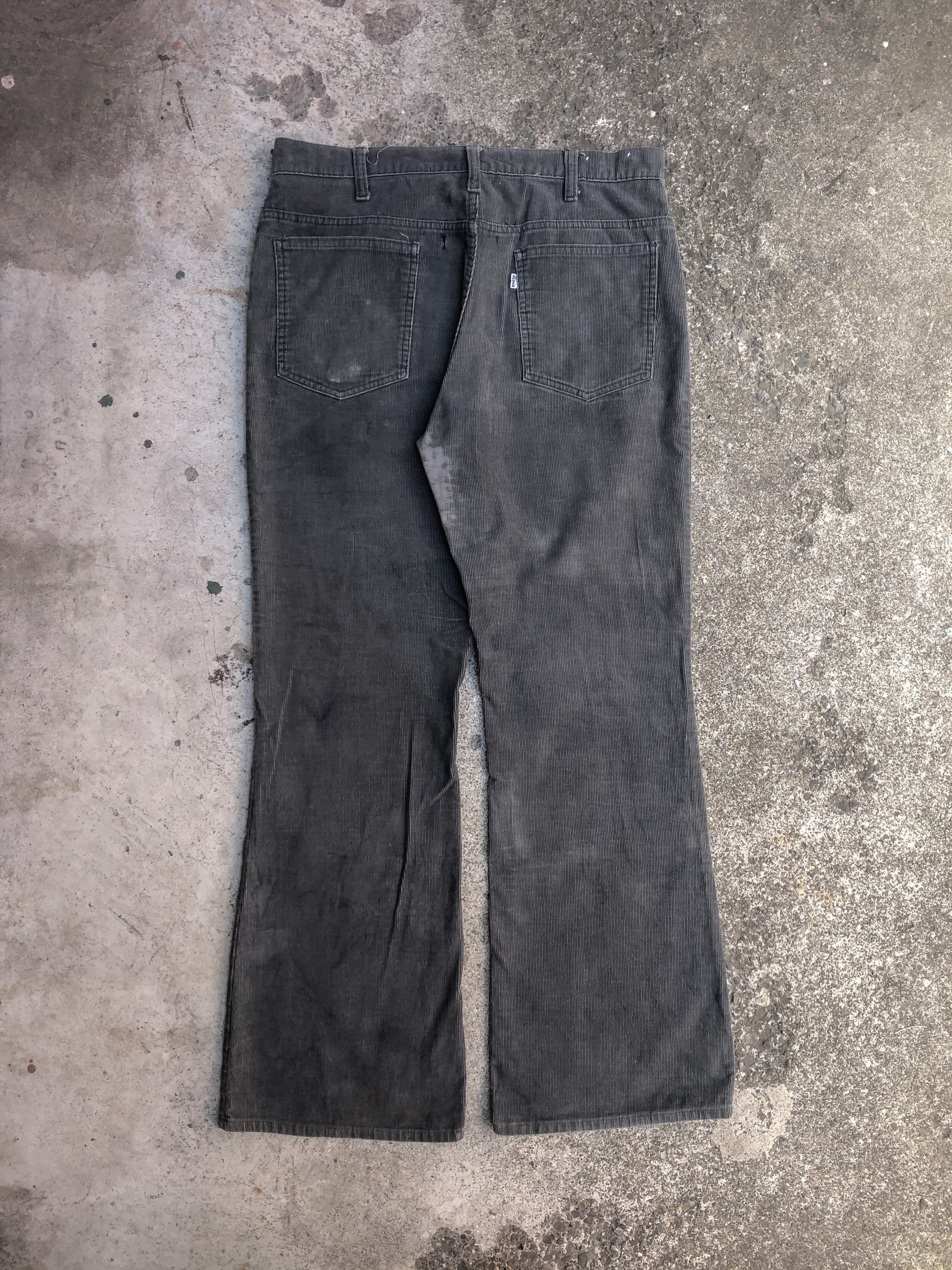 1970s Levis Faded Sage Green Corduroy 646 Talon Zip Flares (35X30)