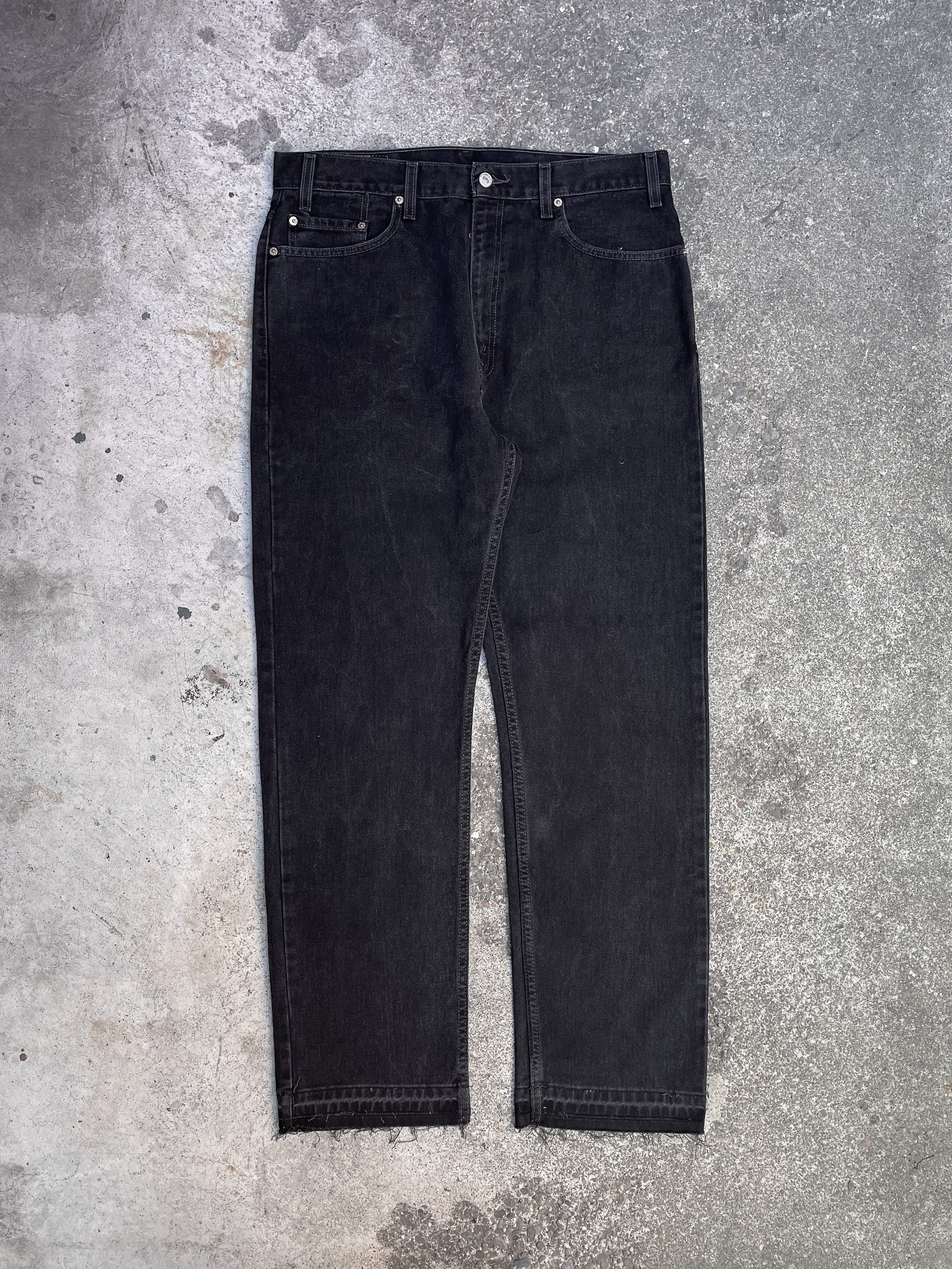 Vintage Levi’s Black 505 Released Hem (36X32)