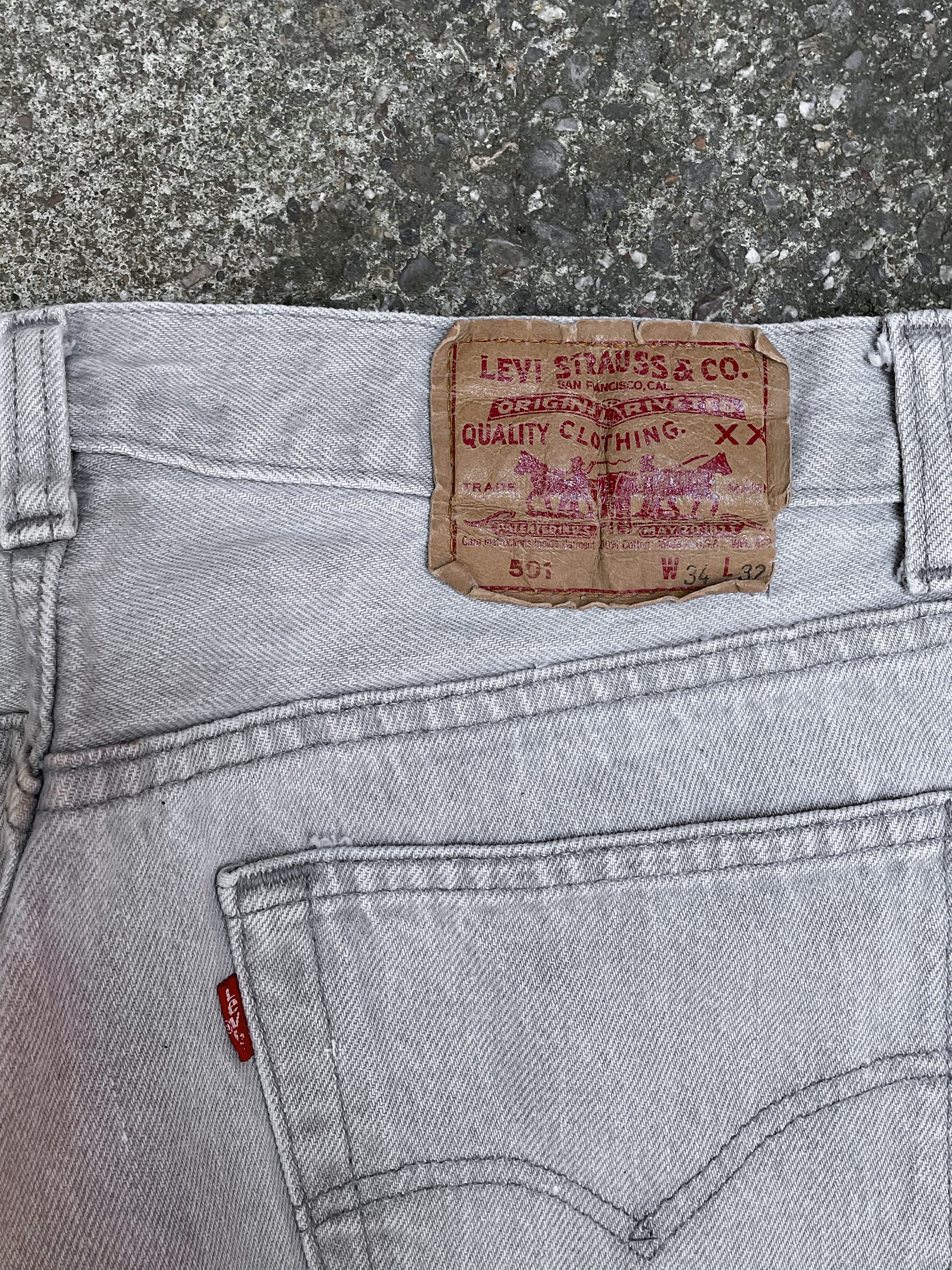 1980s/90s Levi’s Faded Grey 501 Released Hem (32X28)