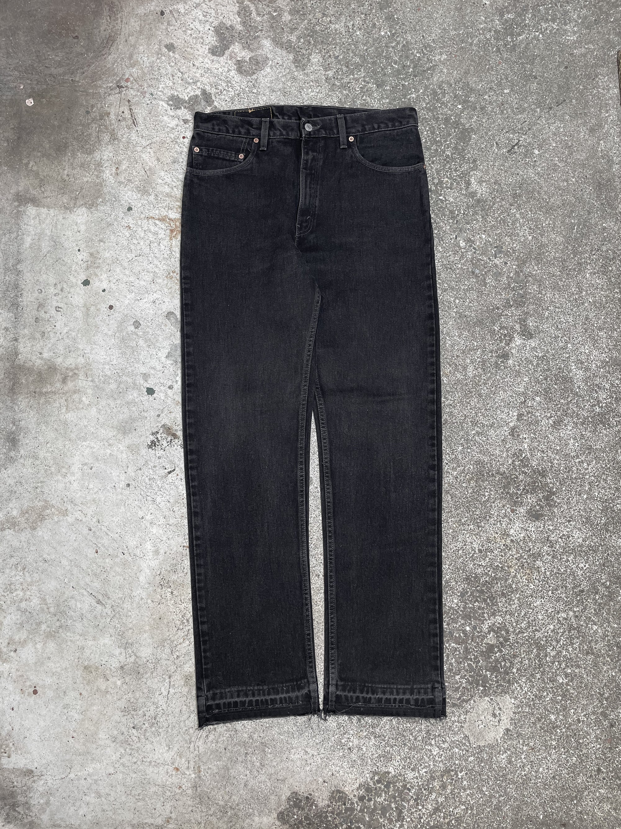 Vintage Levi’s Black 505 Released Hem (33X32)