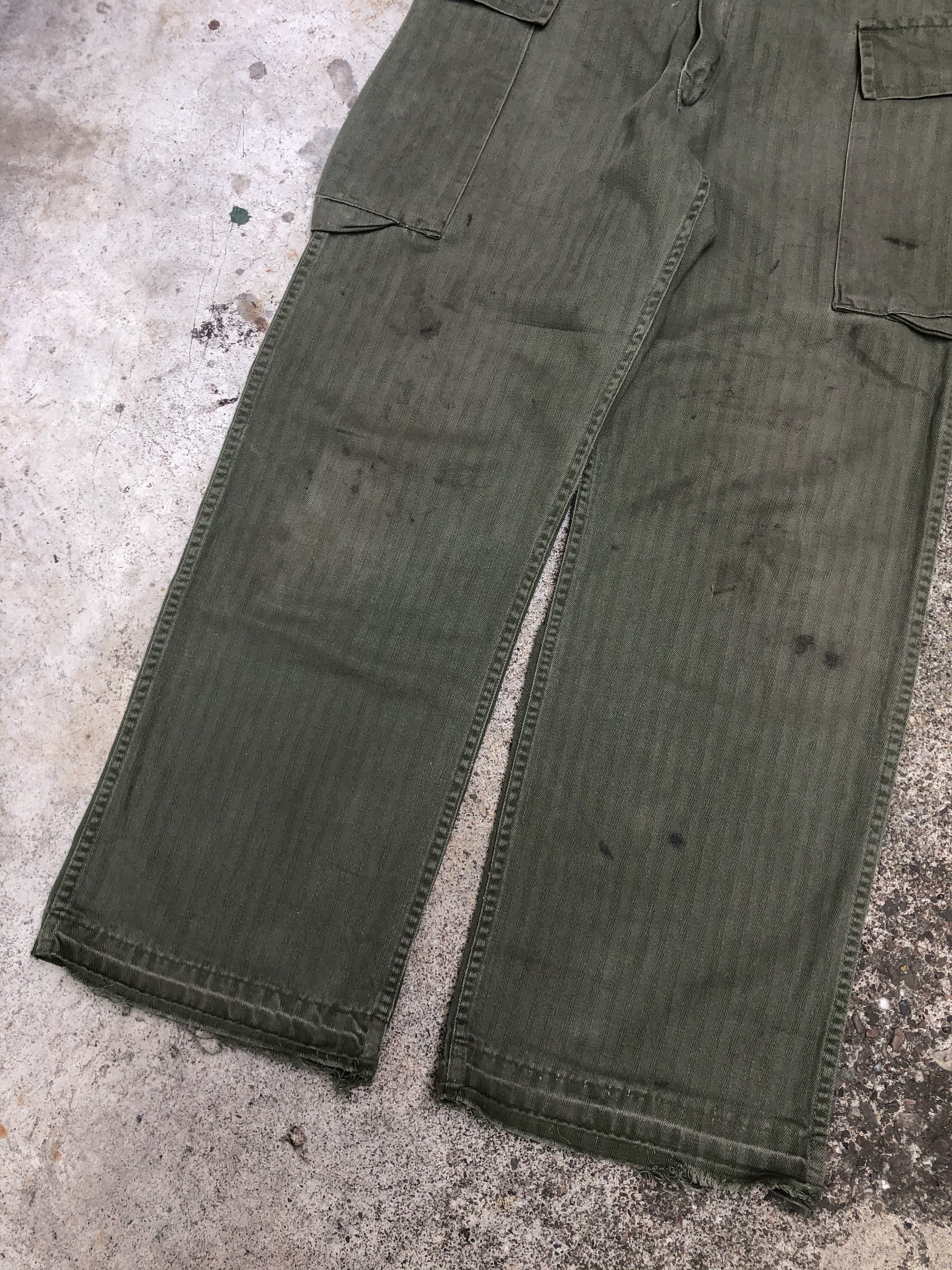 1950s WWII Faded US Army 13 Star Cargo Field Pants (28X27)