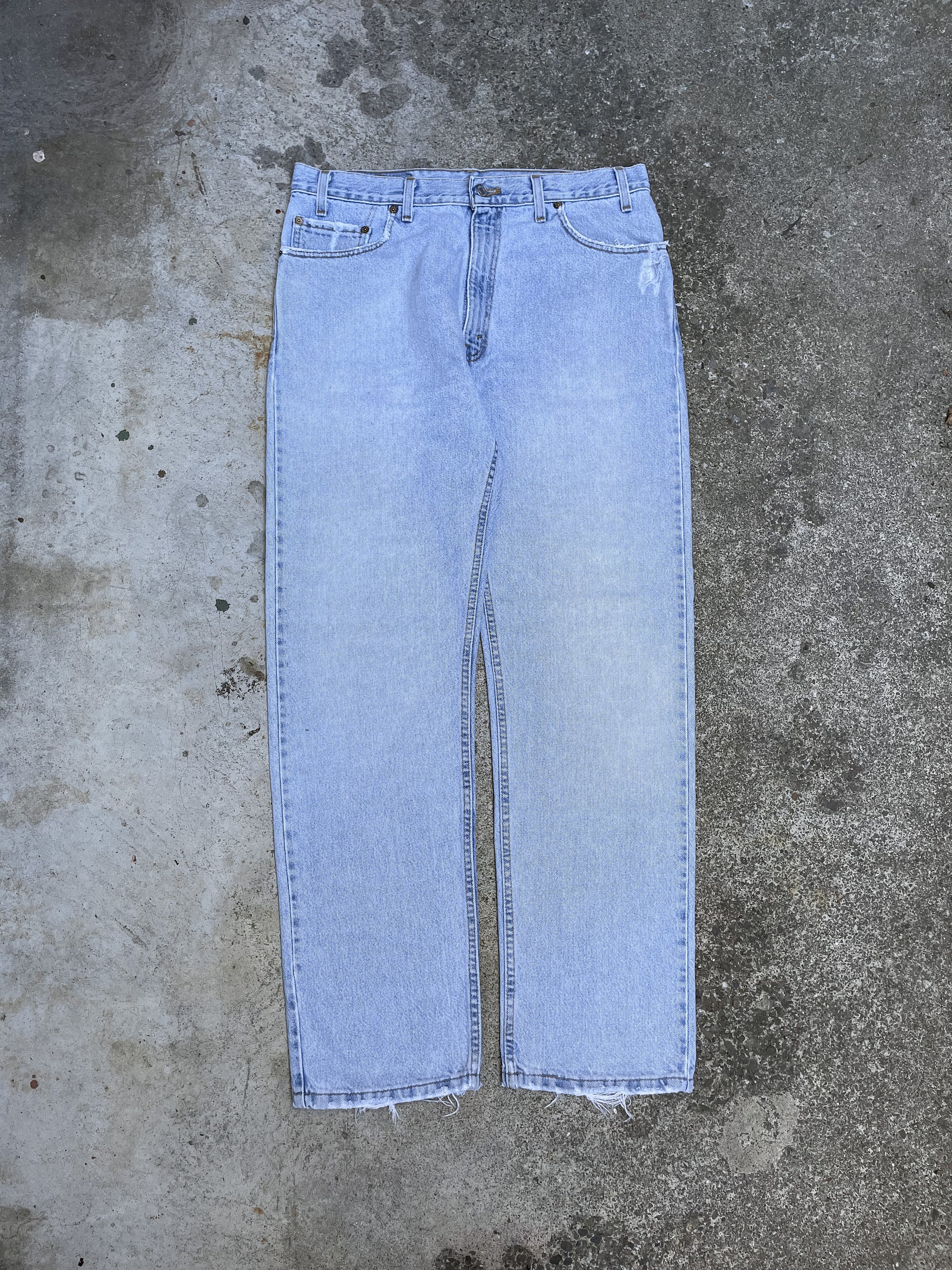 Vintage Levi’s Faded Blue 505 (35X31)