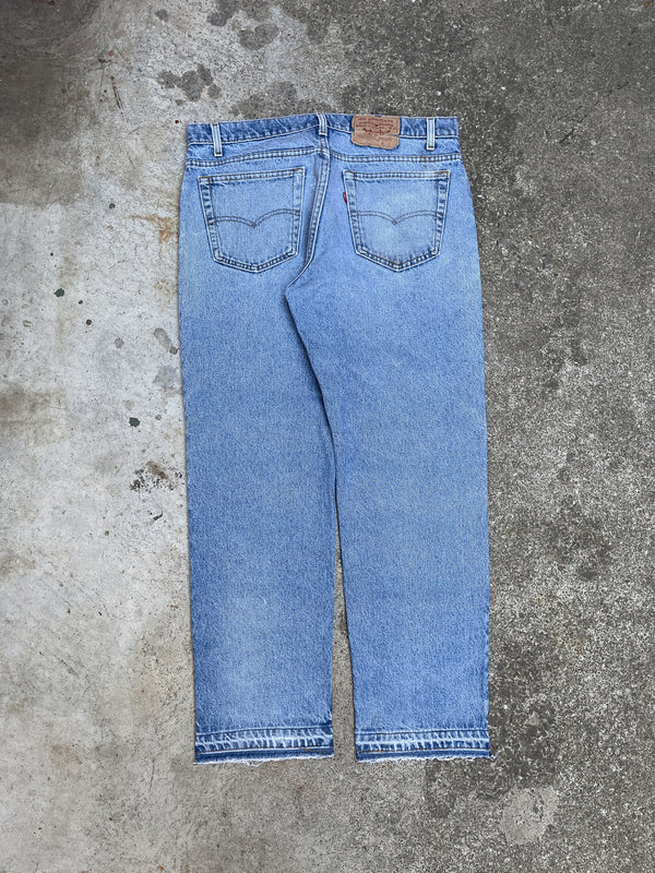 1980s Levi’s Faded Blue 506 Released Hem (34X29)