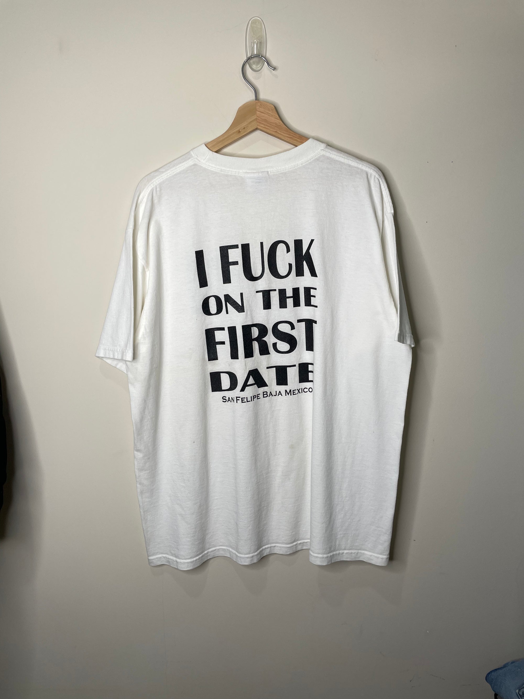 Vintage 00s “I Fuck On The First Date” Tourist Tee (XL)