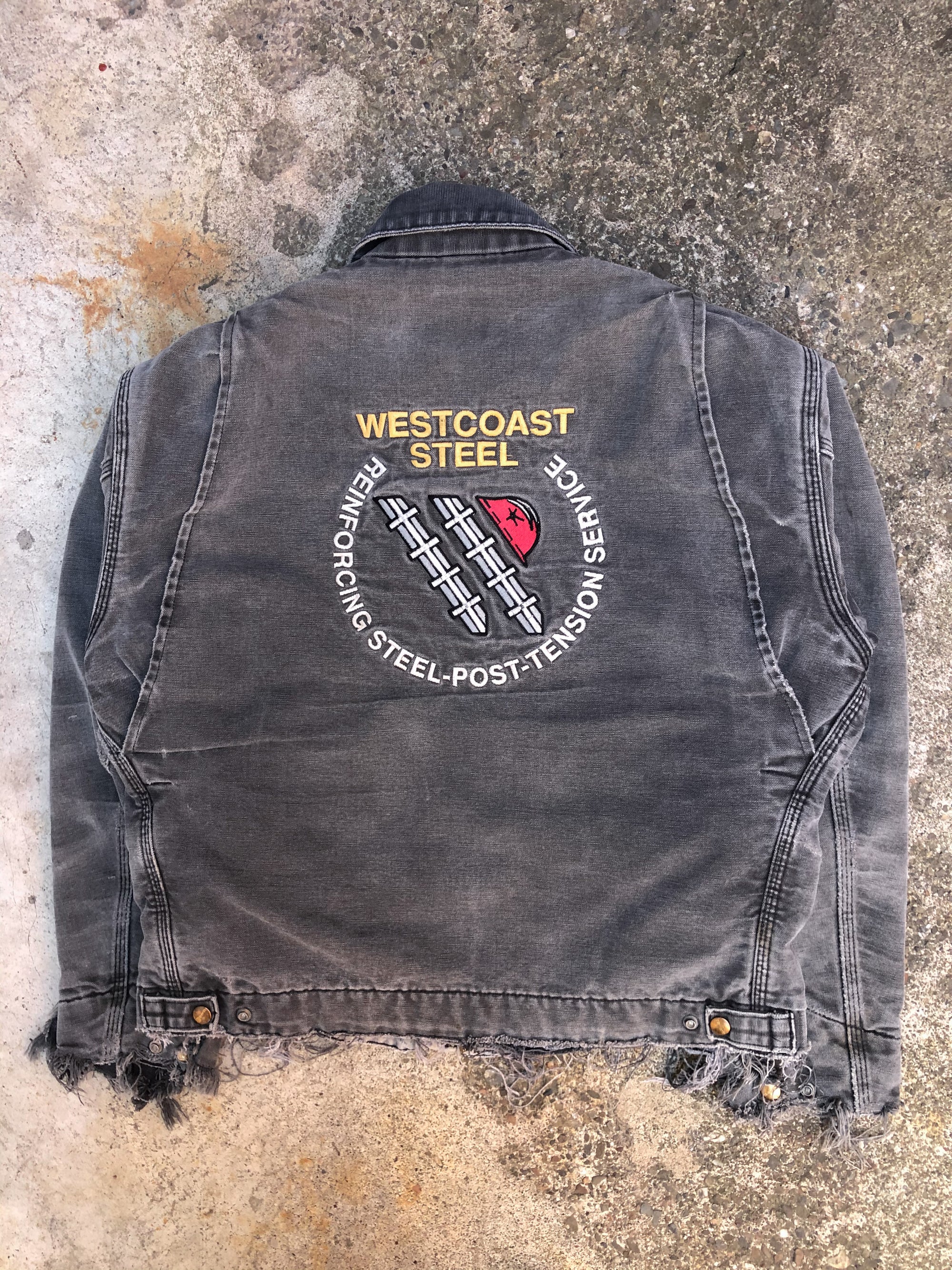 1990s Carhartt Thrashed Dark Grey “West Coast Steel” Lined Work Jacket (M)