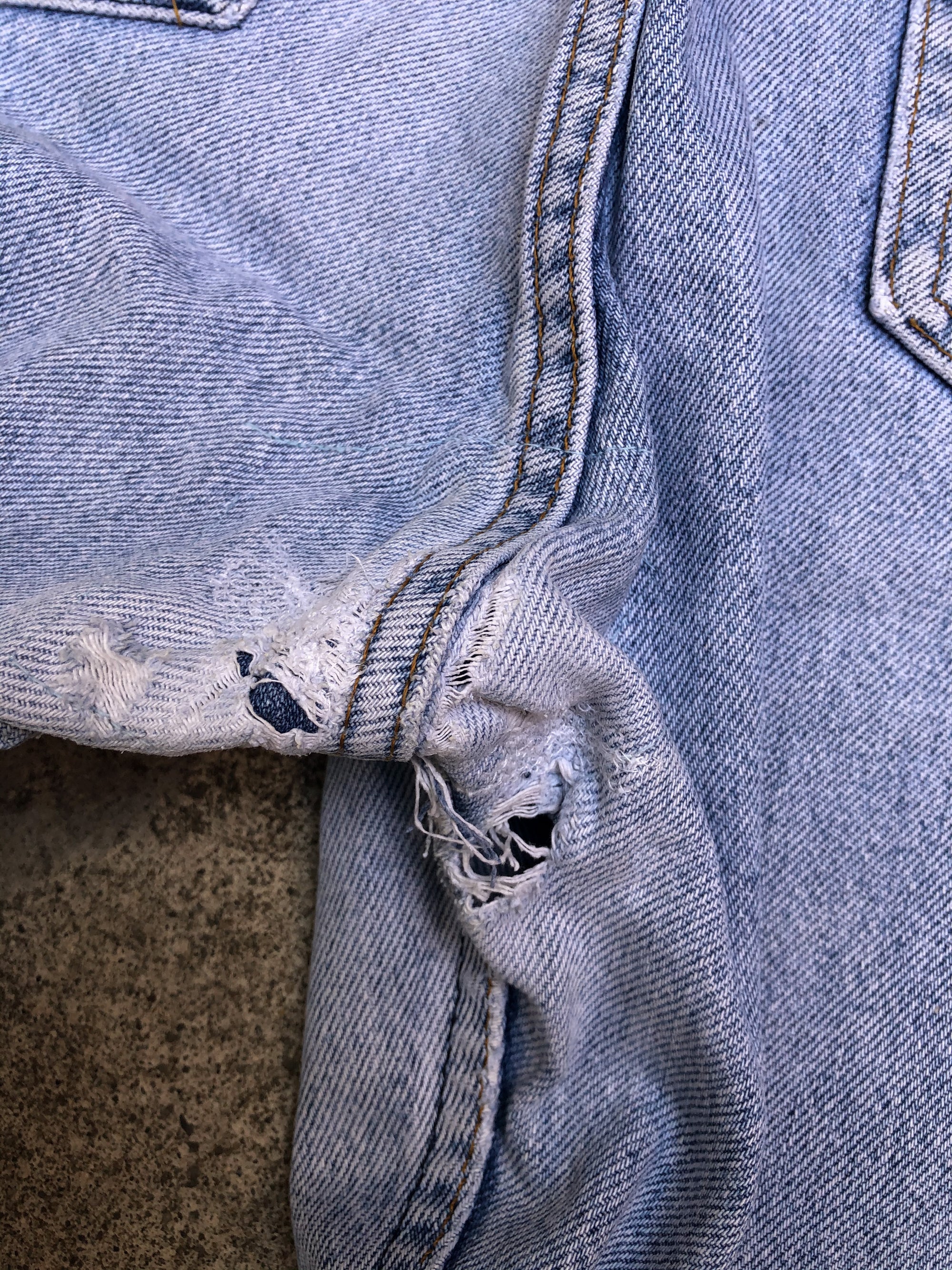 1980s Levis Faded Blue 505 (34X30)