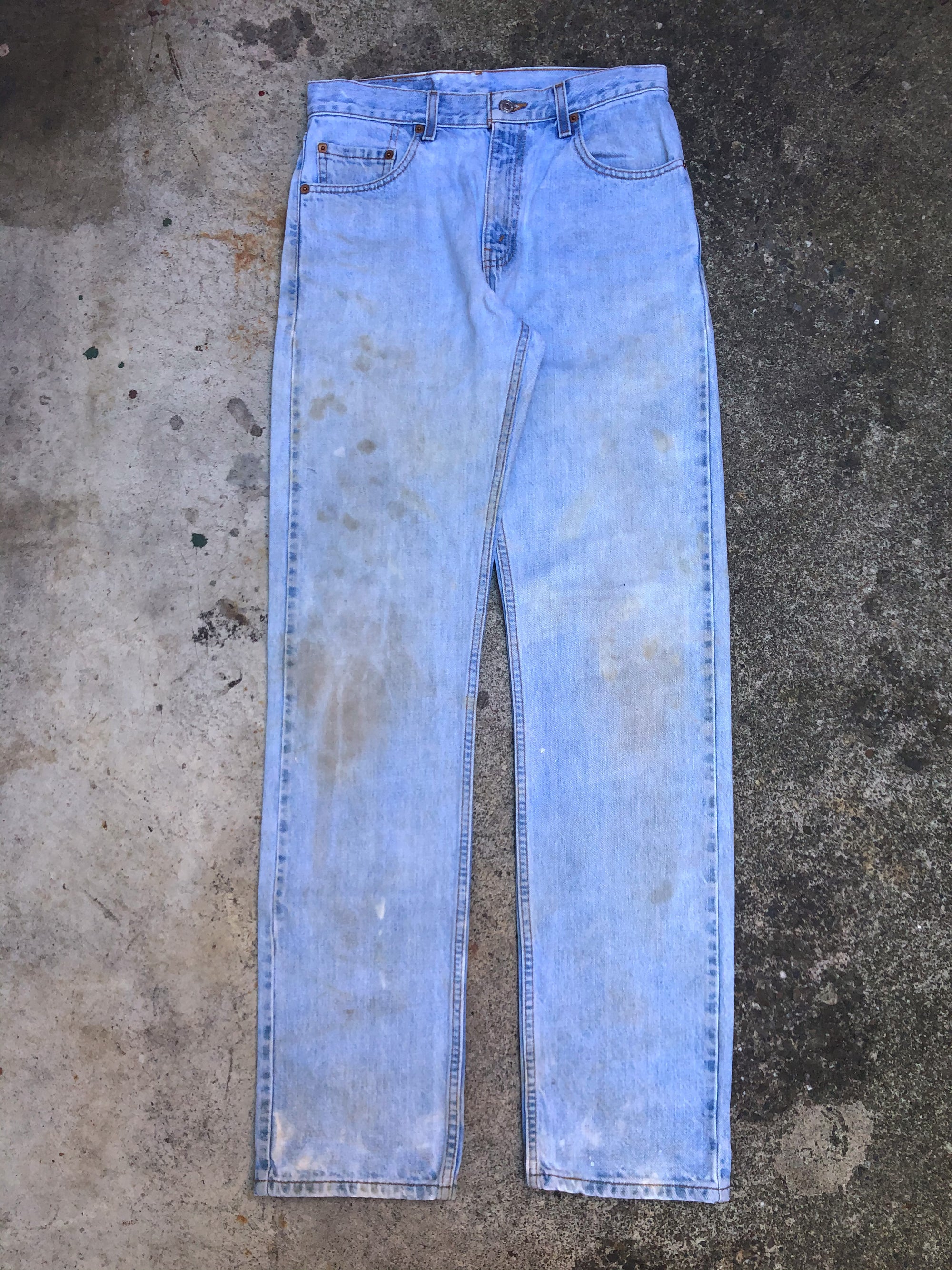 1990s Levis Dirty Light Wash Blue 505 (30X33)