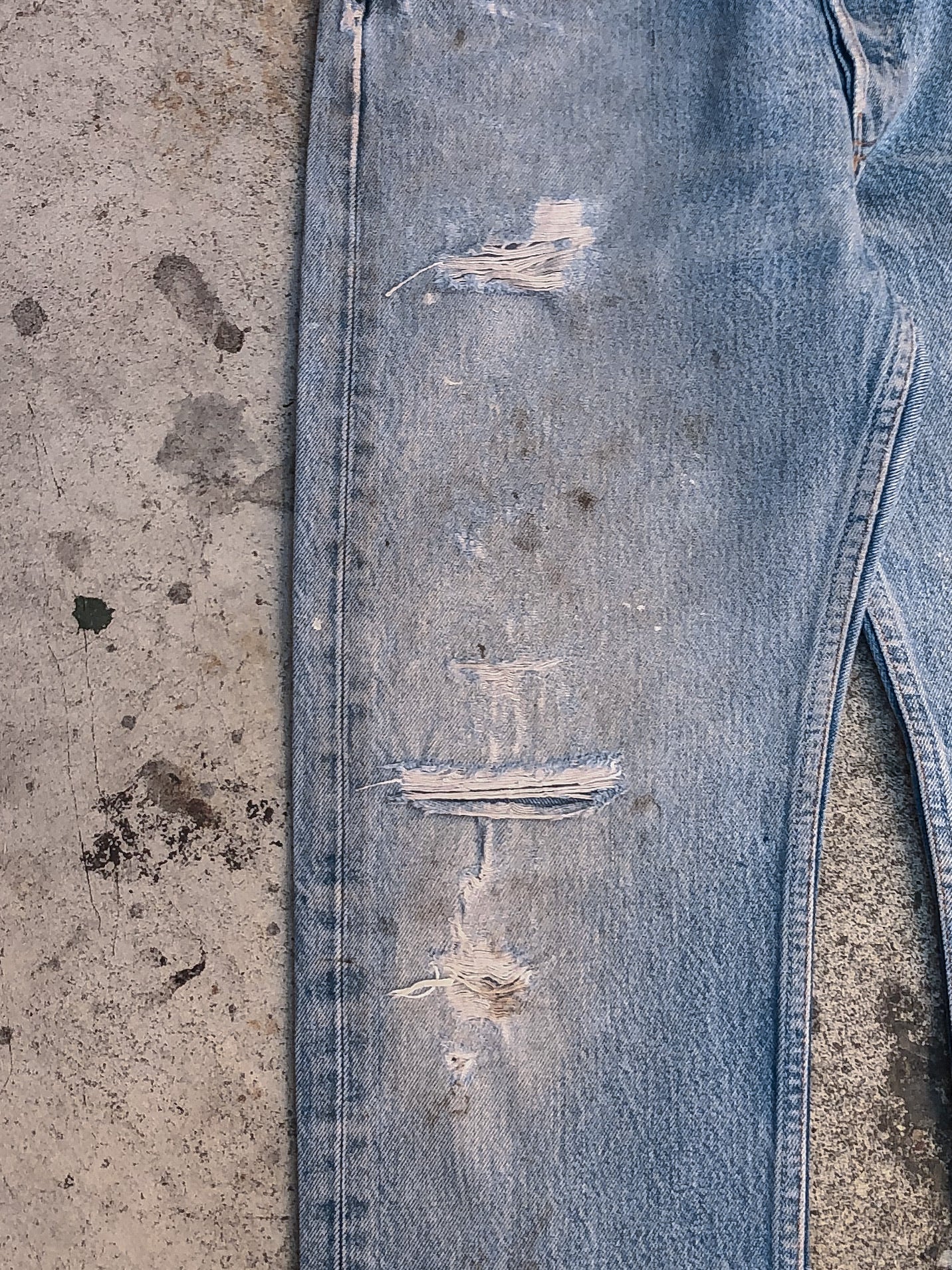 1990s Levis Distressed Heel Bite Blue 501XX (29X29)