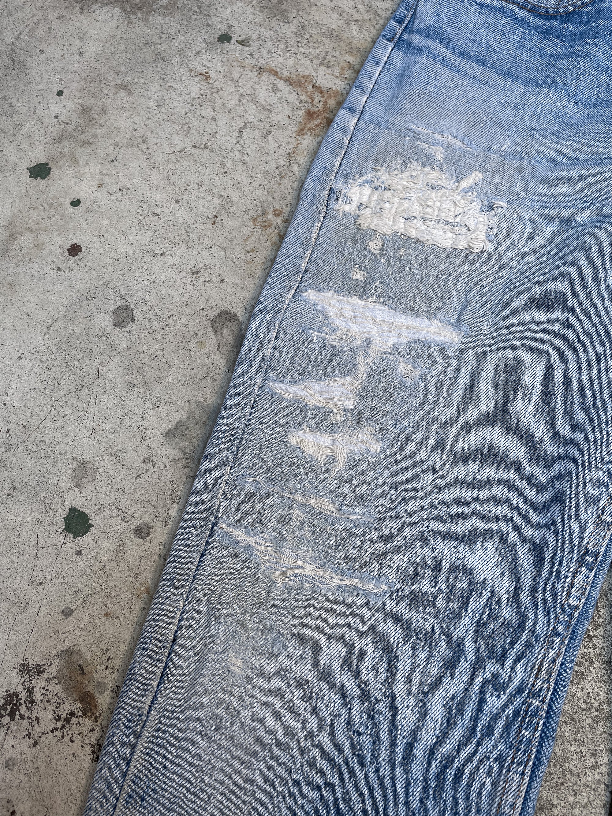 1980s/90s Levis Repaired Faded Blue 505 (33X31)