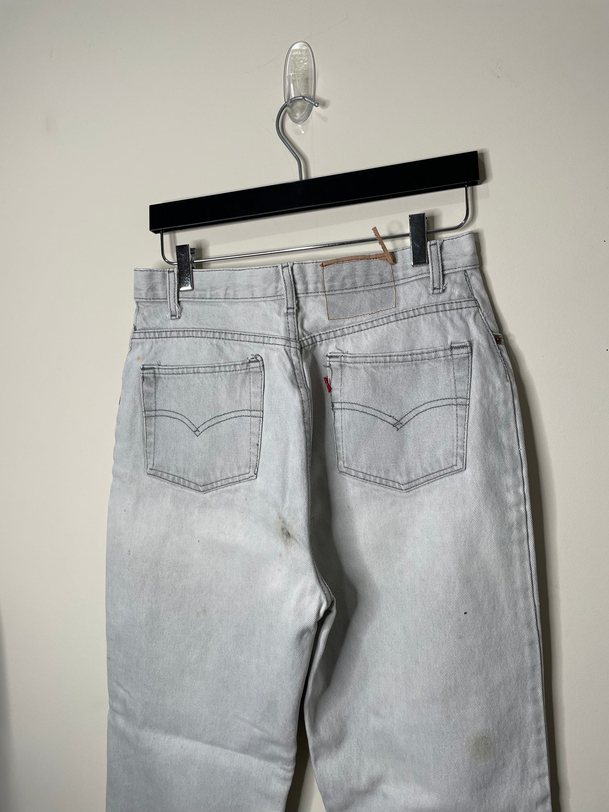 1980s Levi’s Faded Light Grey 501 Released Hem (28X29)