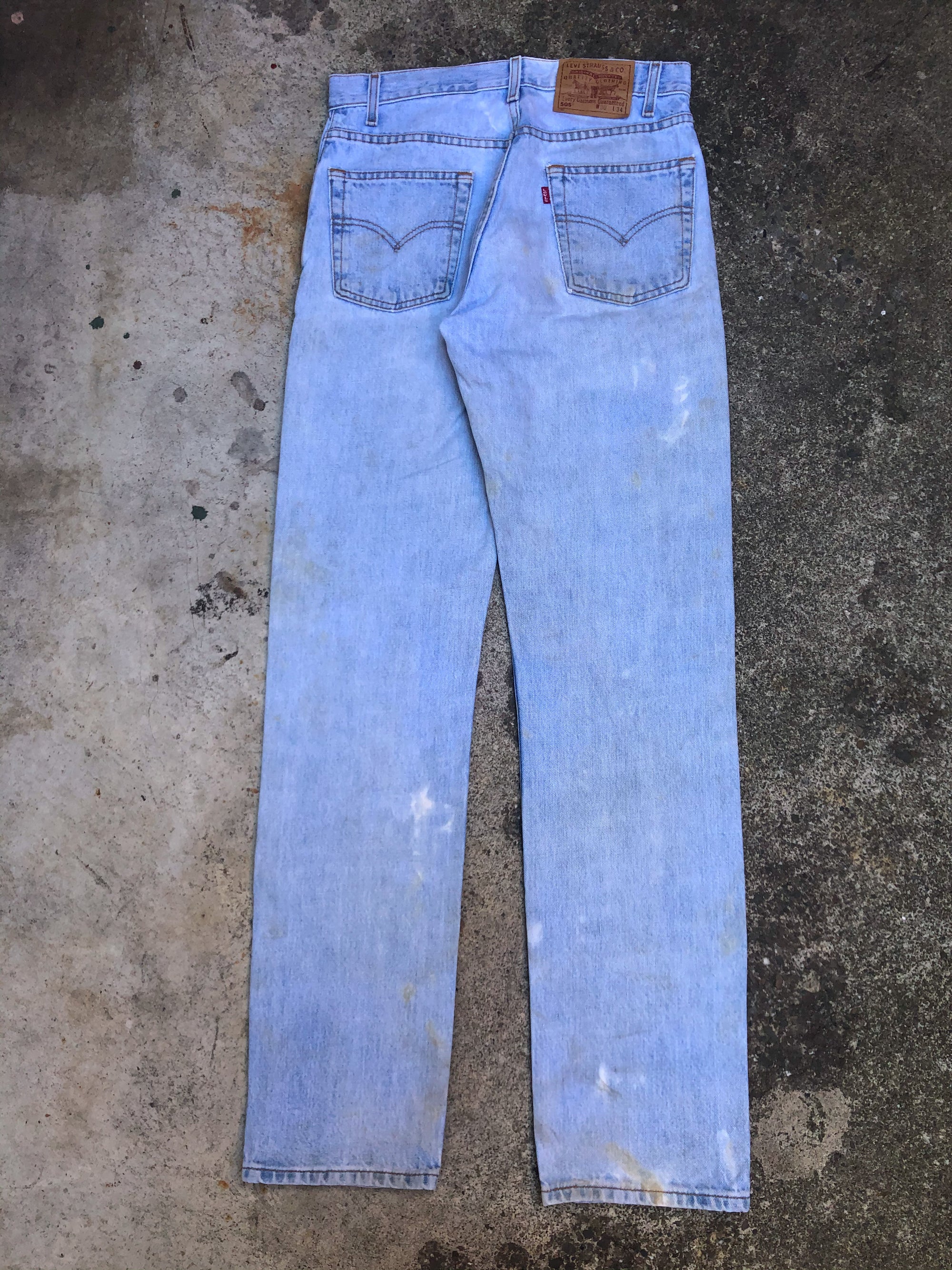 1990s Levis Dirty Light Wash Blue 505 (30X33)