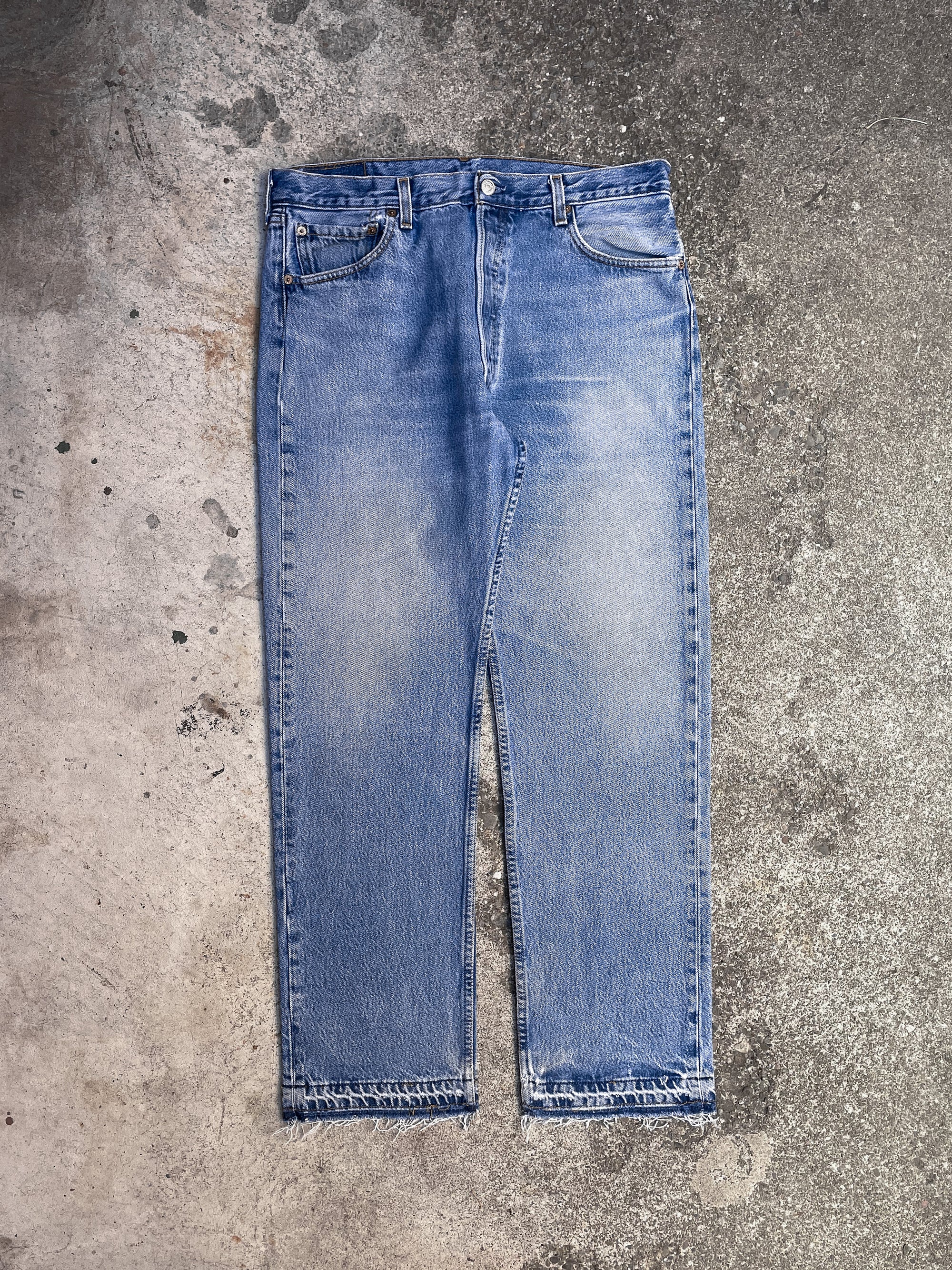 1990s Levi’s Faded Blue 501 Released Hem (33X29)