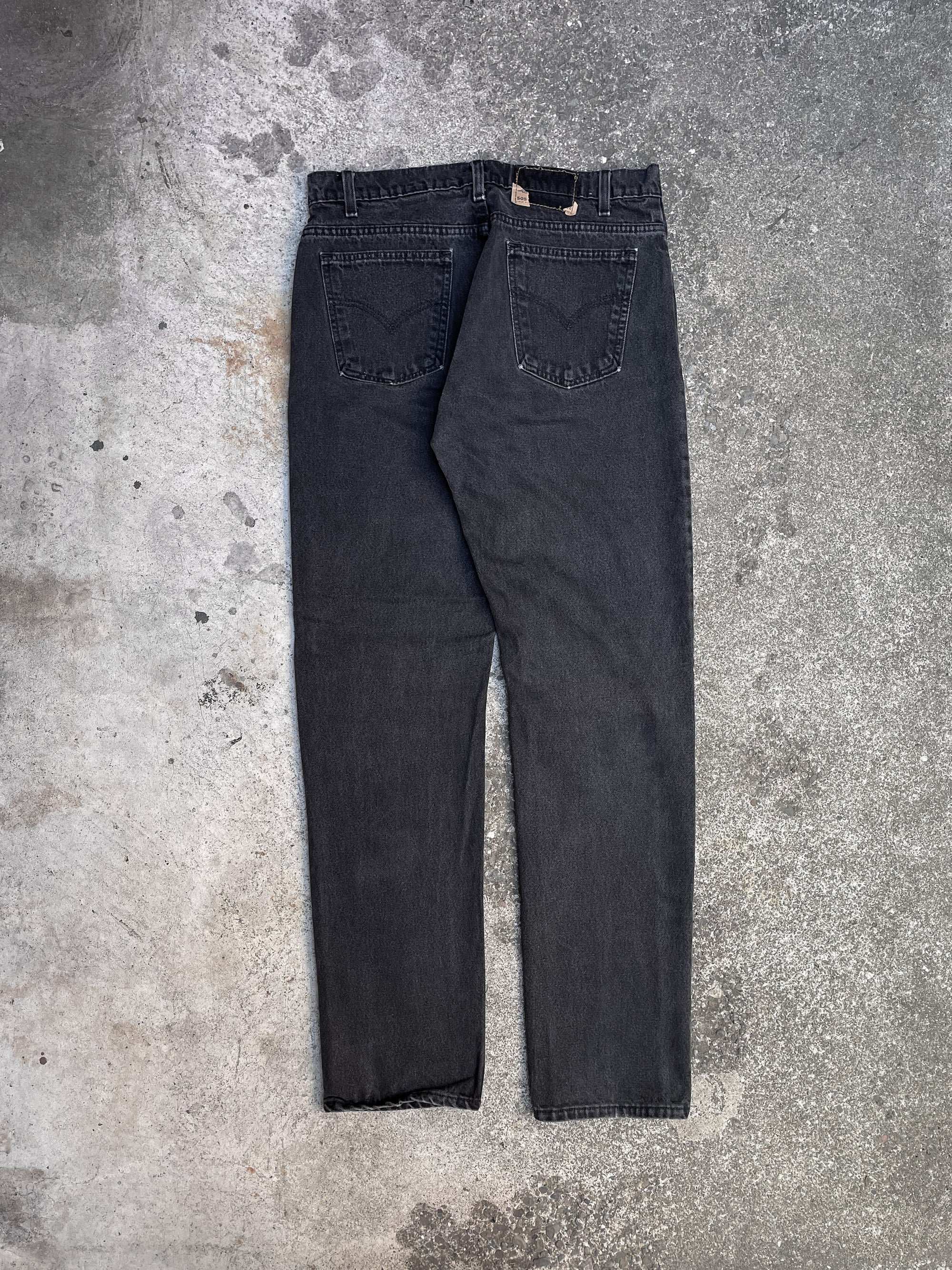 1990s Levi’s Faded Black 505 (33X32)