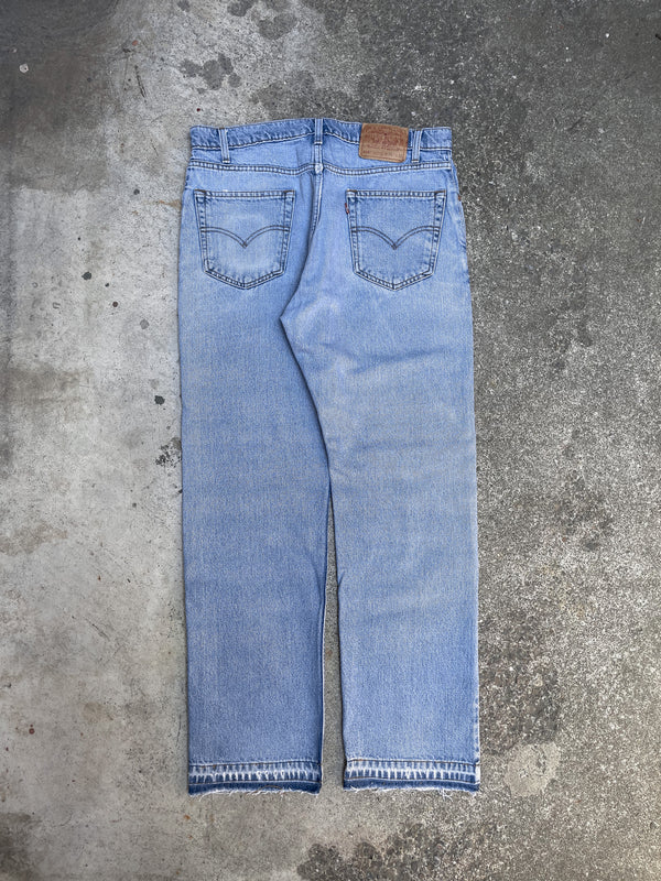 1990s Levis Faded Blue 505 Released Hem (35X30)