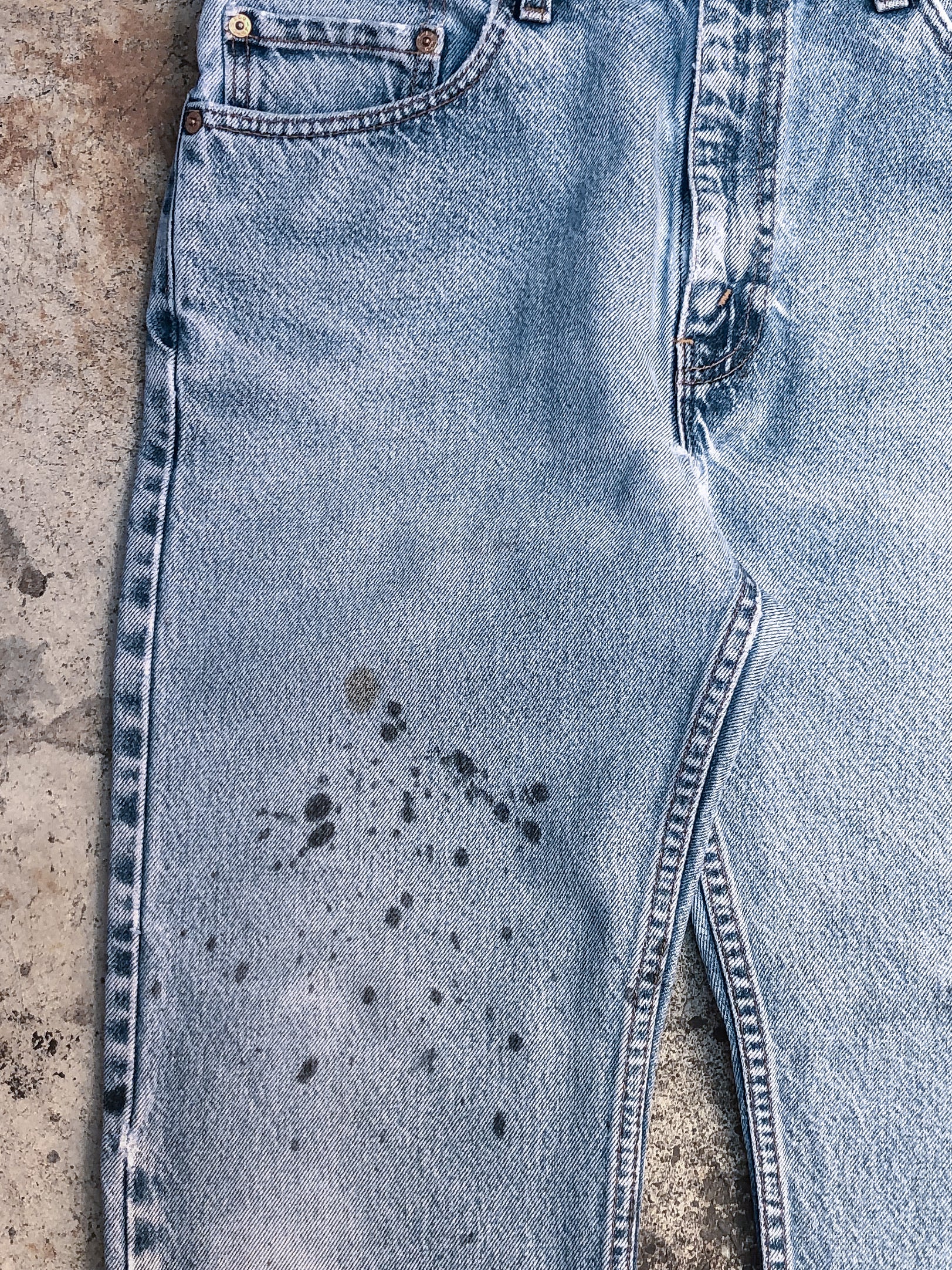 1990s Levis Repaired Faded Blue 505 (32X28)