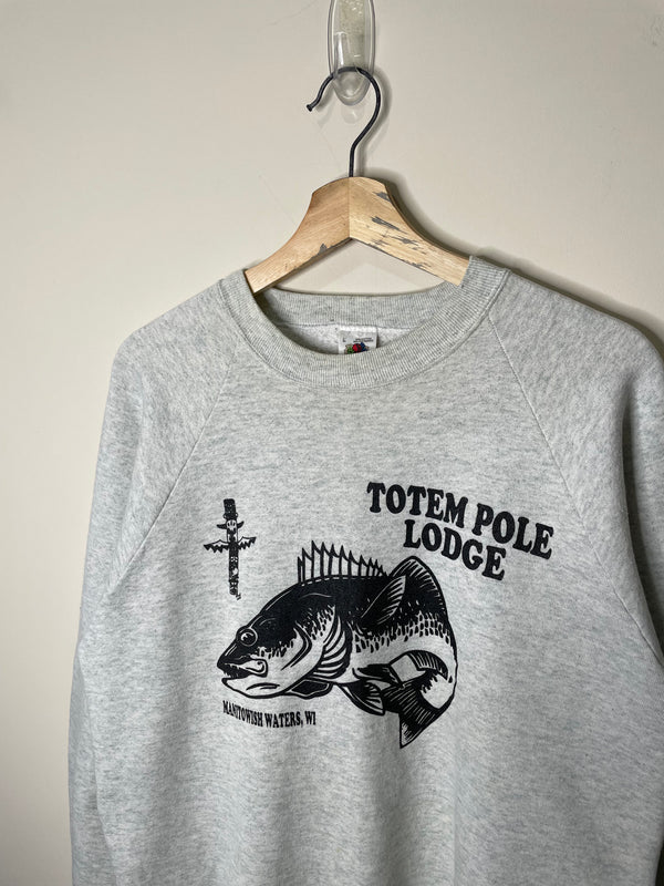 1990s “Totem Pole Lodge” Raglan Sweatshirt (M)