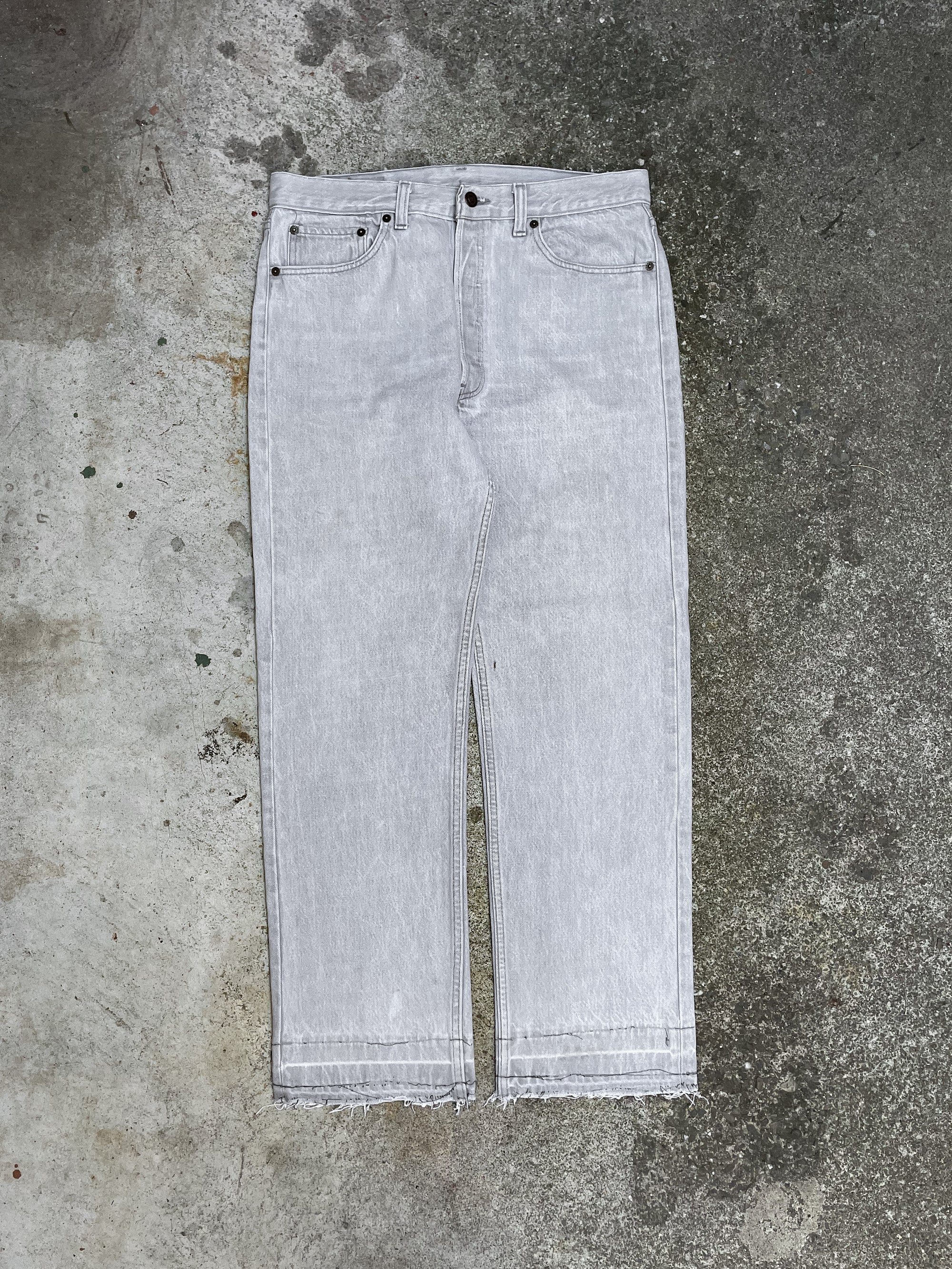 1980s/90s Levi’s Faded Grey 501 Released Hem (32X28)