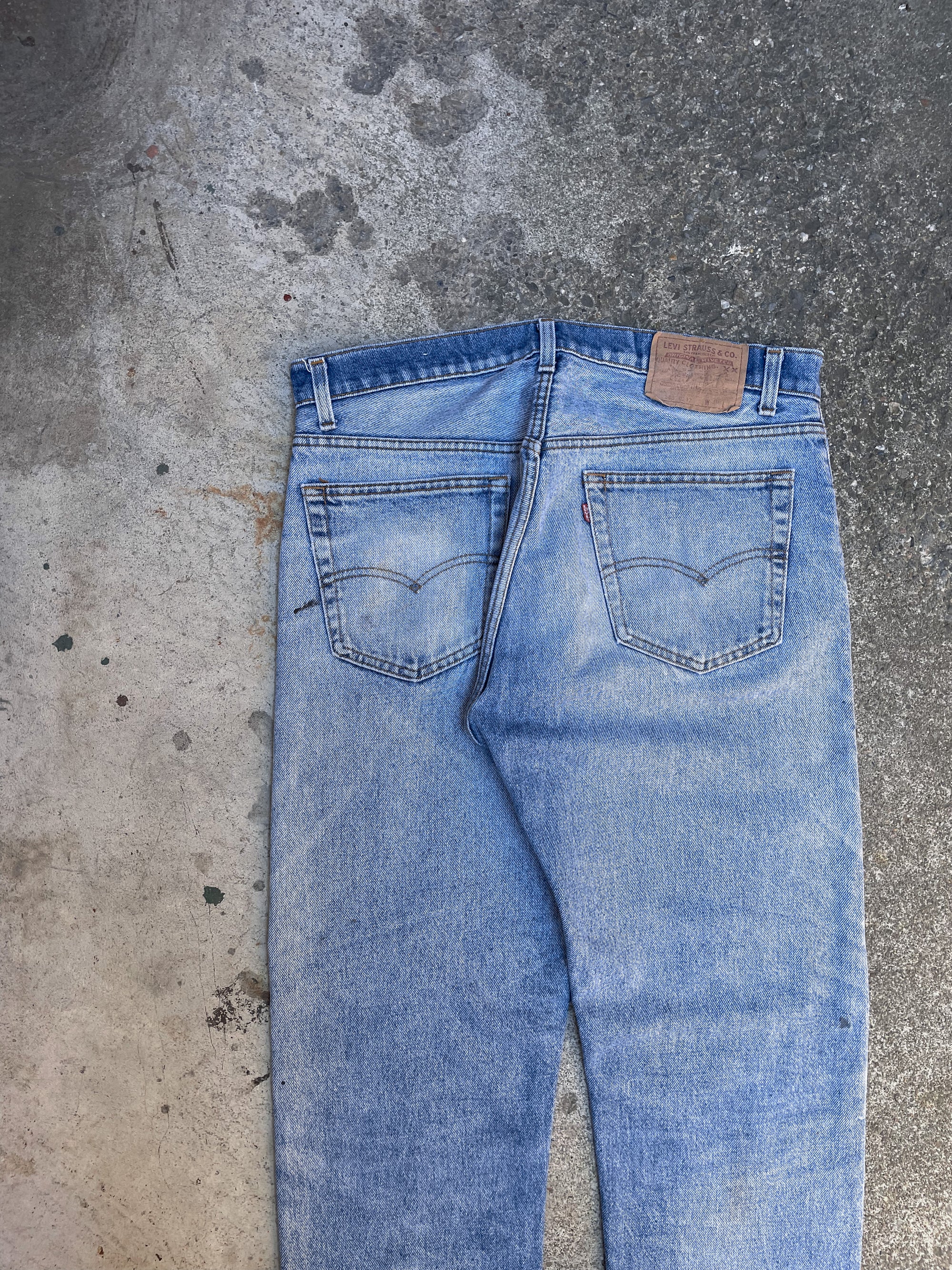 1980s Levis Faded Dirty Blue 505 (35X30)