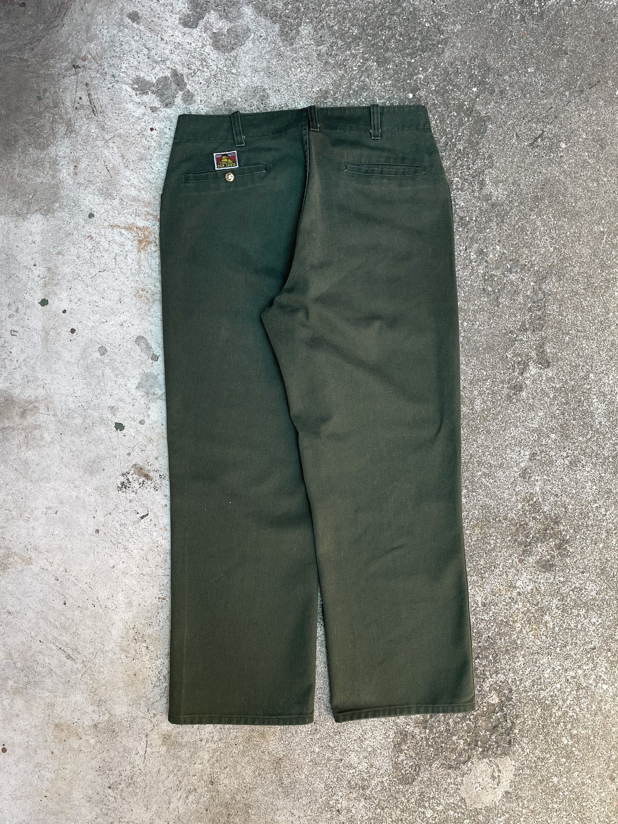 1990s Ben Davis Faded Pine Green Work Pants (32X28)