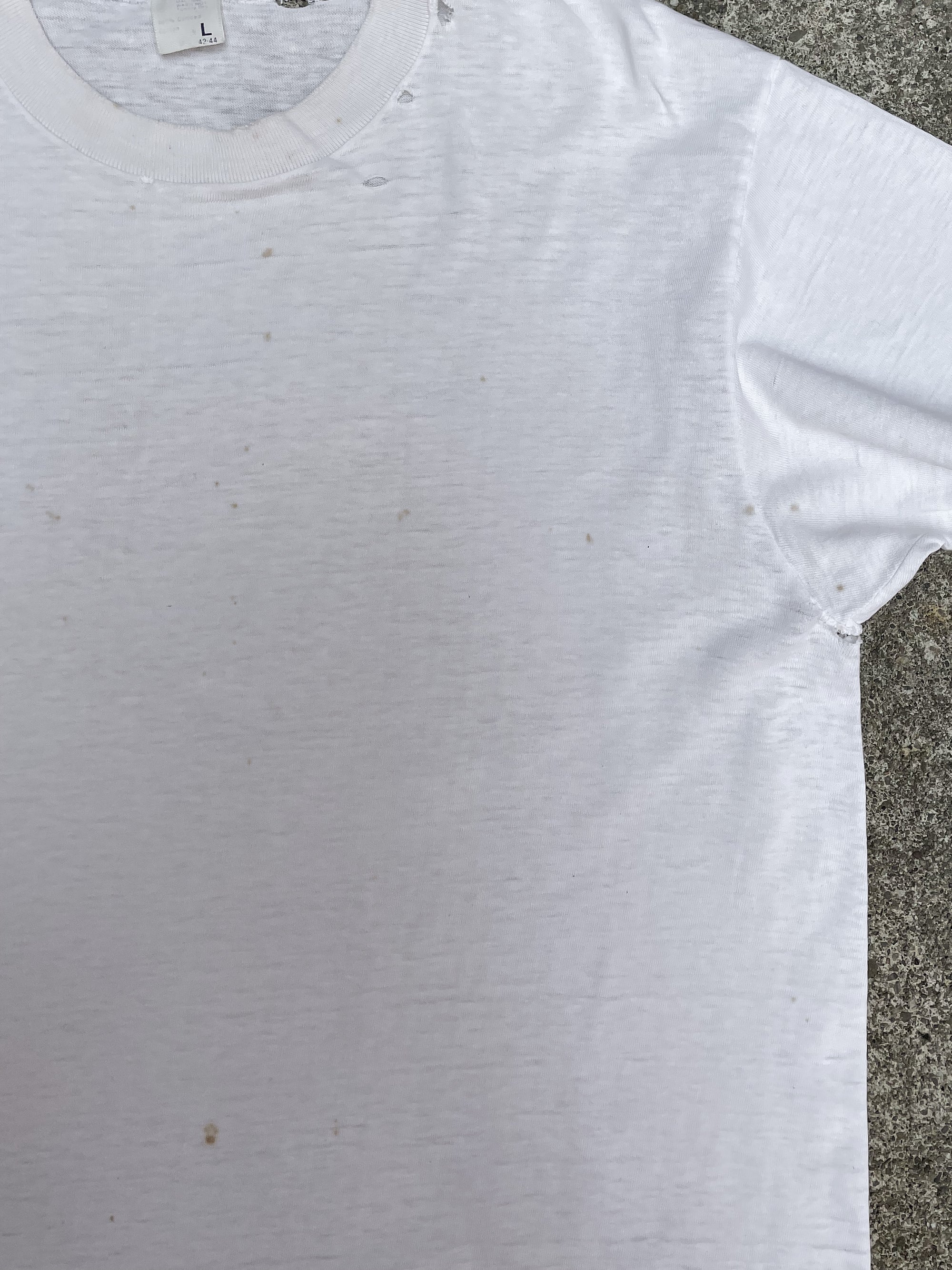 1980s Thin Distressed White Single Stitched Tee