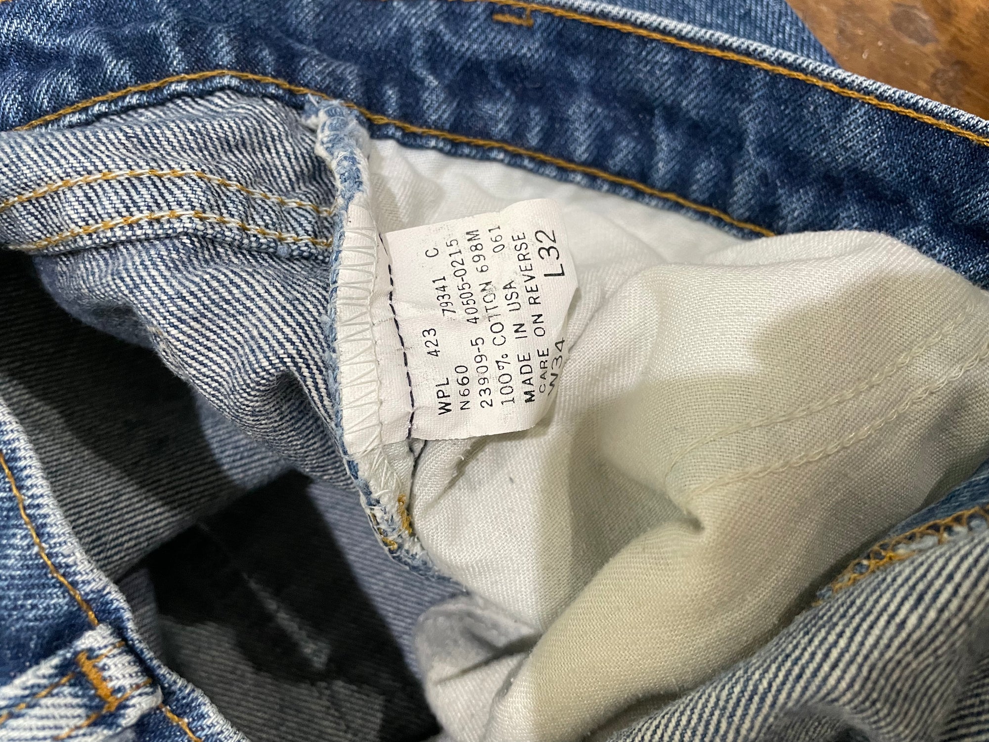 1990s Orange Tab Levi’s Worn In Blue 505 (32X31)