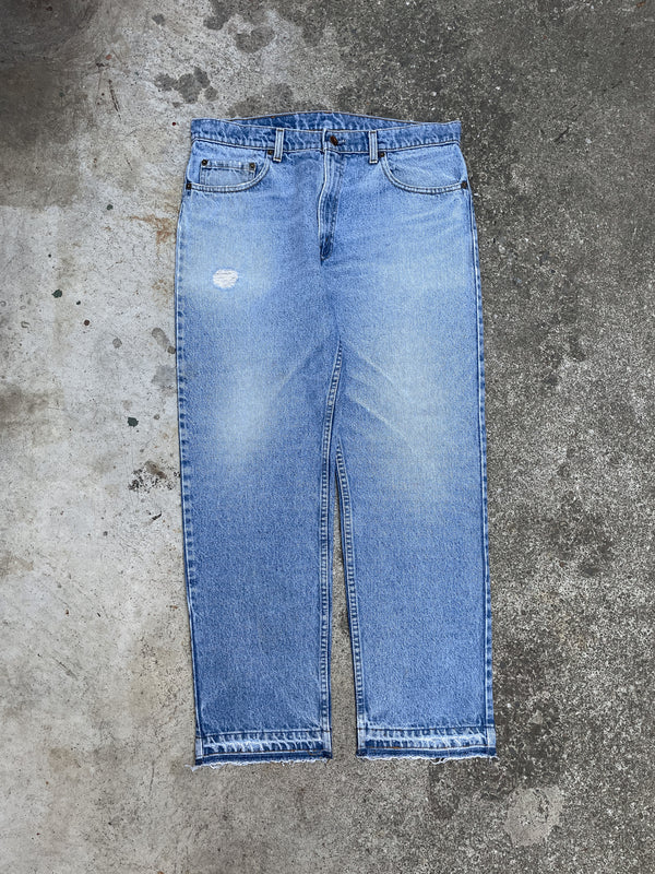 1980s Levi’s Faded Blue 506 Released Hem (34X29)