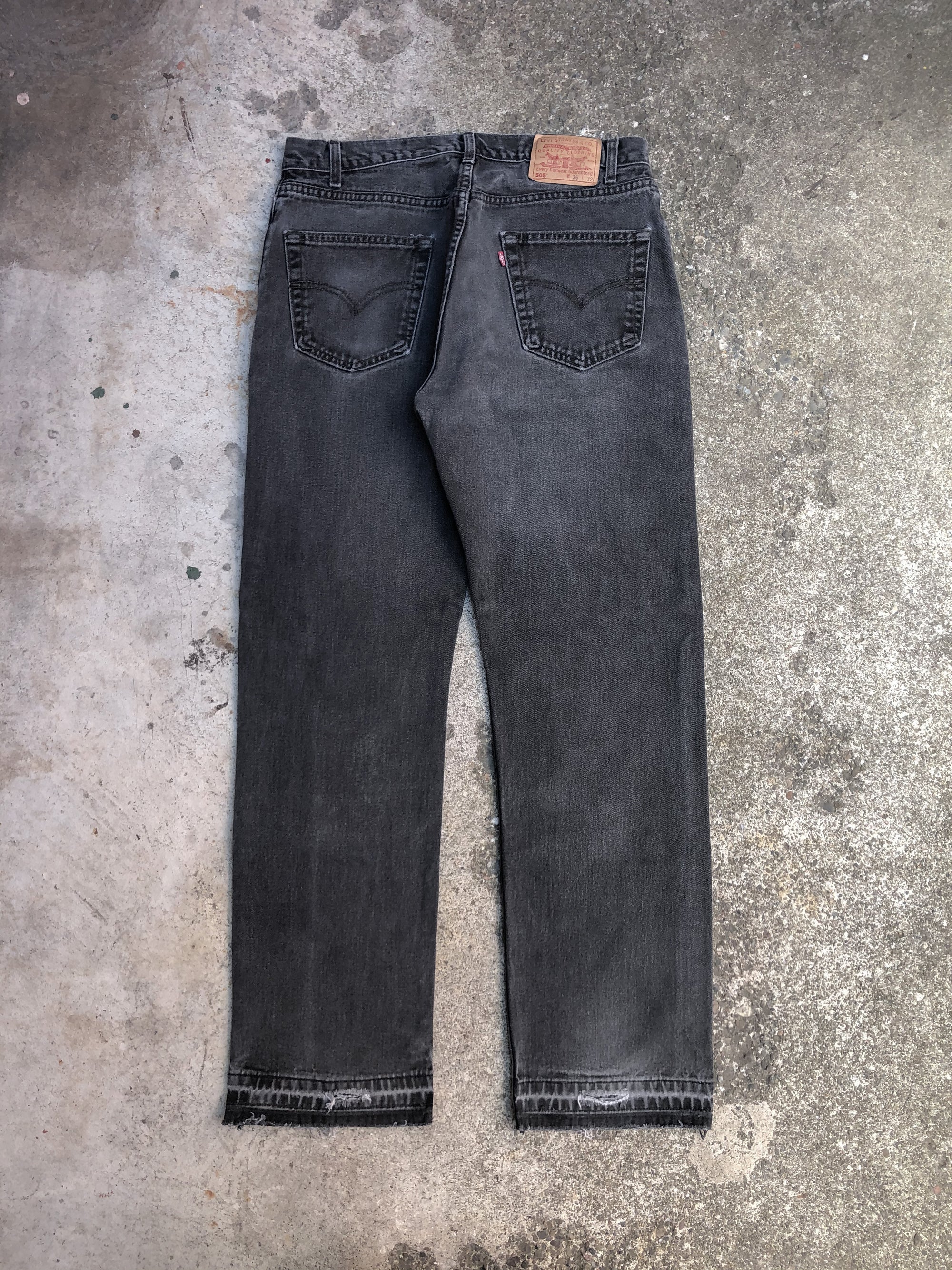 1990s Levis Faded Charcoal 505 Released Hem (34X31)