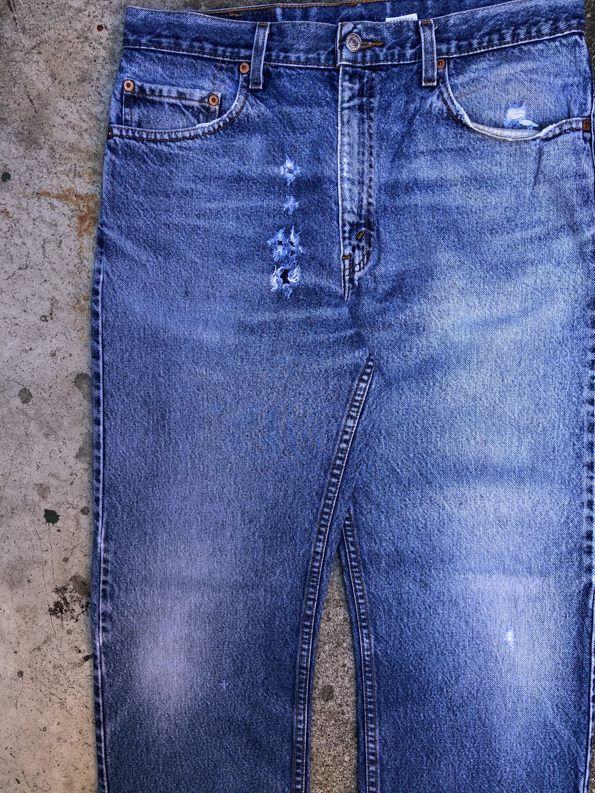 1990s Levis Faded Blue 505 (34X31)