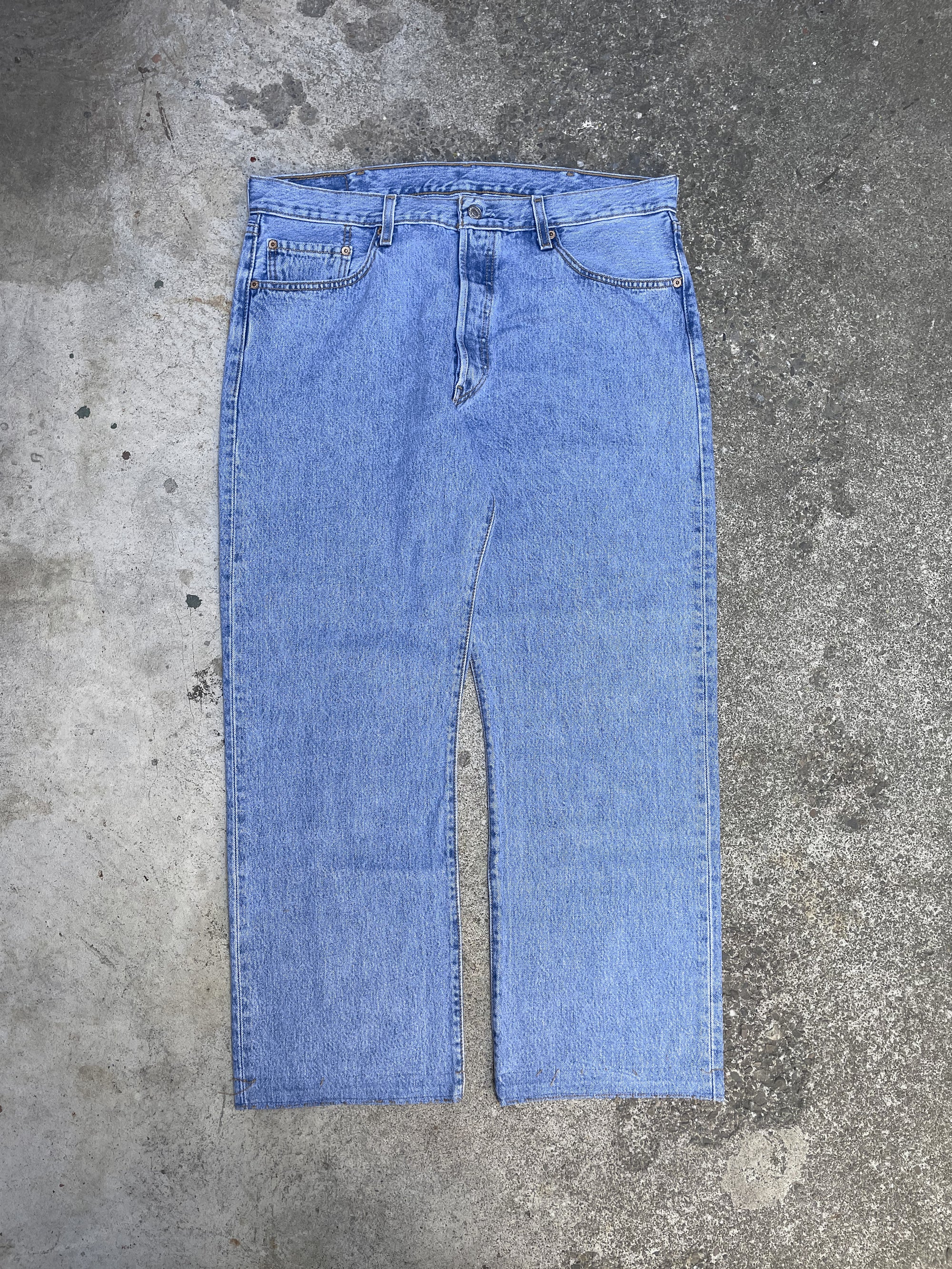 Vintage Levis Blue 501 (37X27)