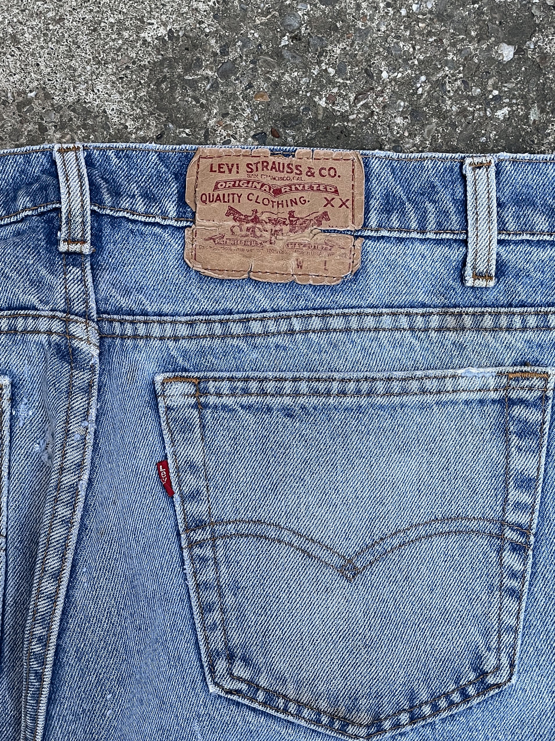 1980s Levi’s Faded Blue 506 Released Hem (34X29)