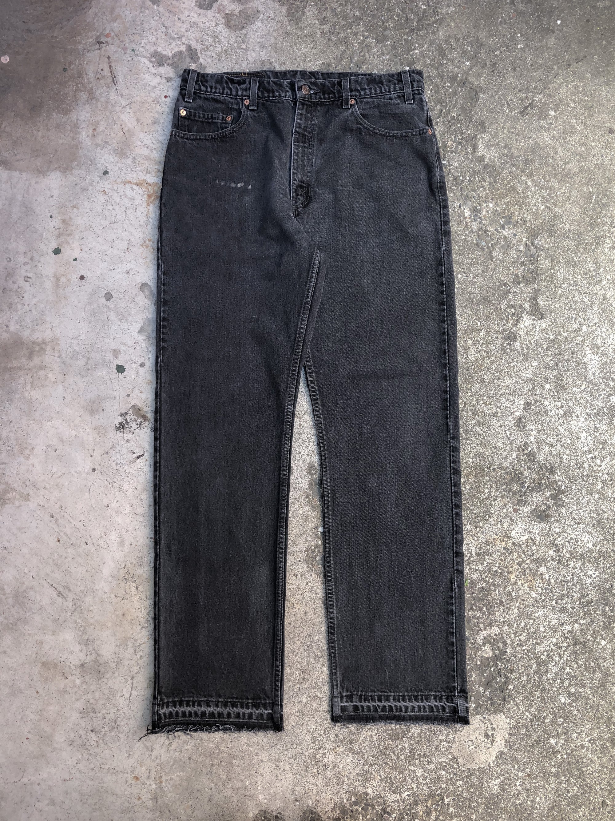 1990s Levis Faded Dark Charcoal 505 Released Hem (34X31)