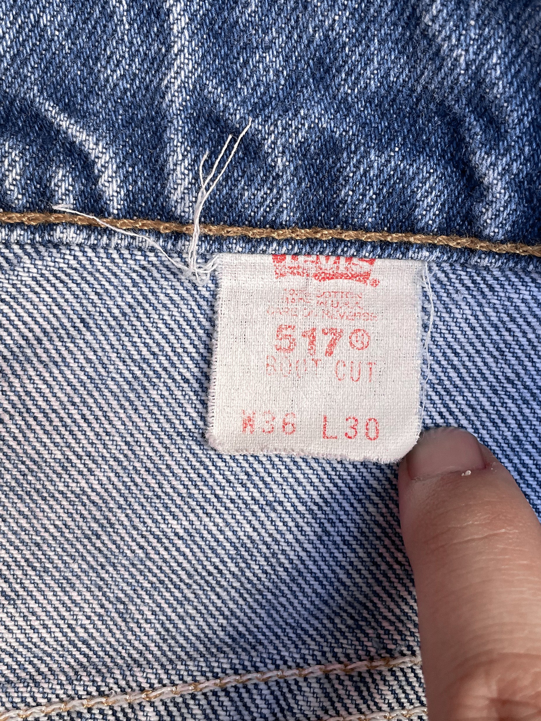 1990s Levis Faded Blue 517 (34X28)