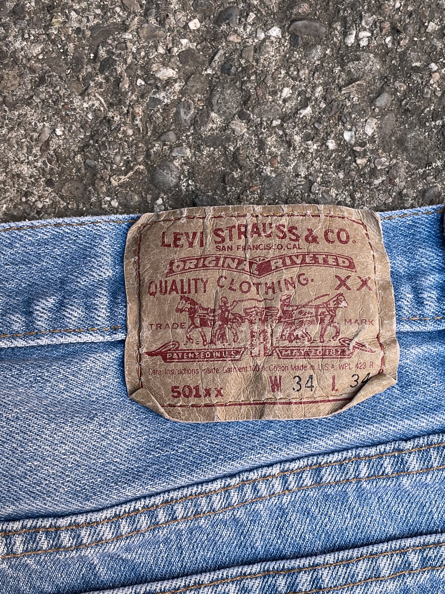 1980s/90s Levi’s Faded Blue 501xx Released Hem (30X31)