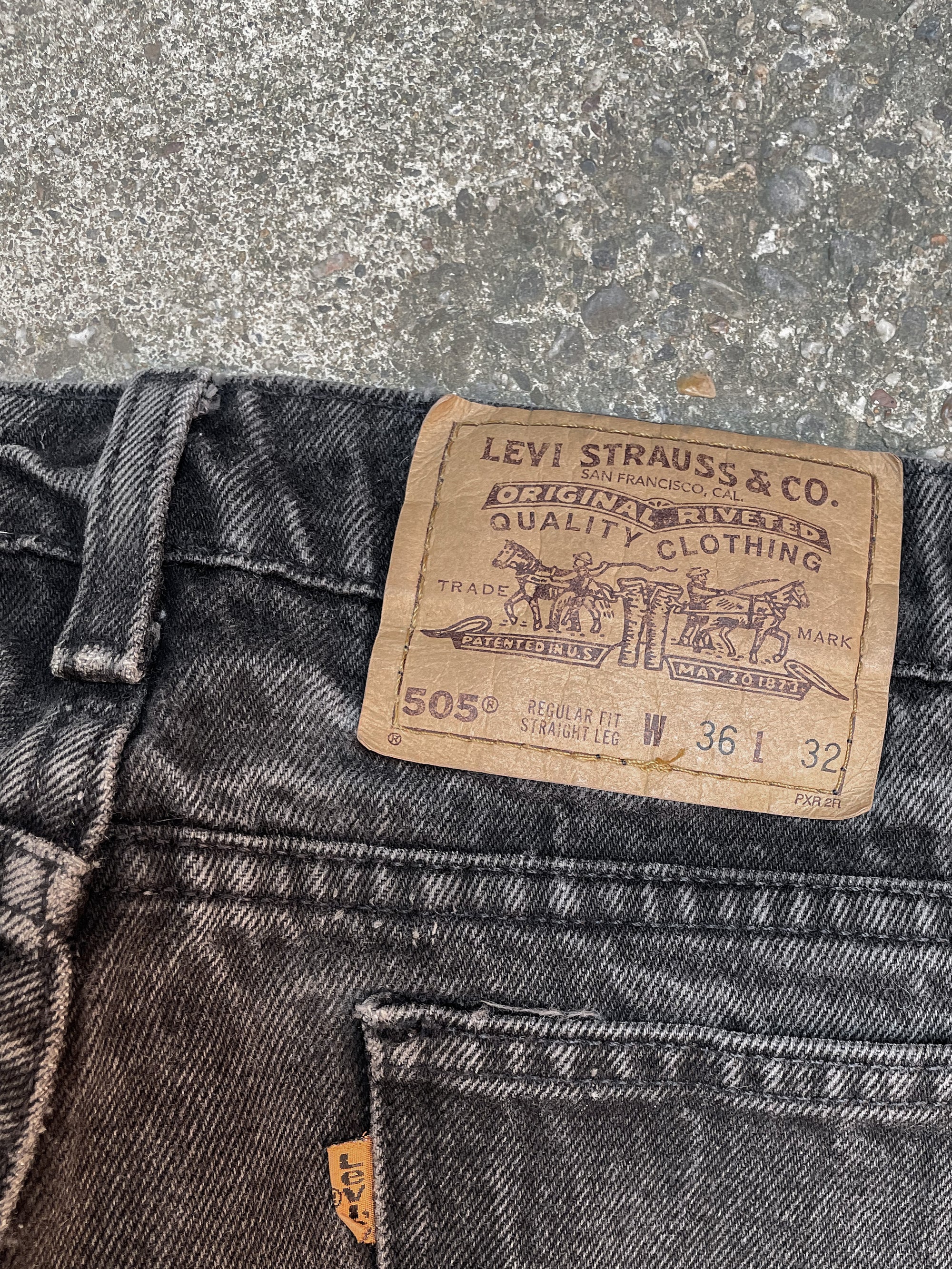 1990s Orange Tab Levi’s Faded Black 505 Released Hem (34X32)