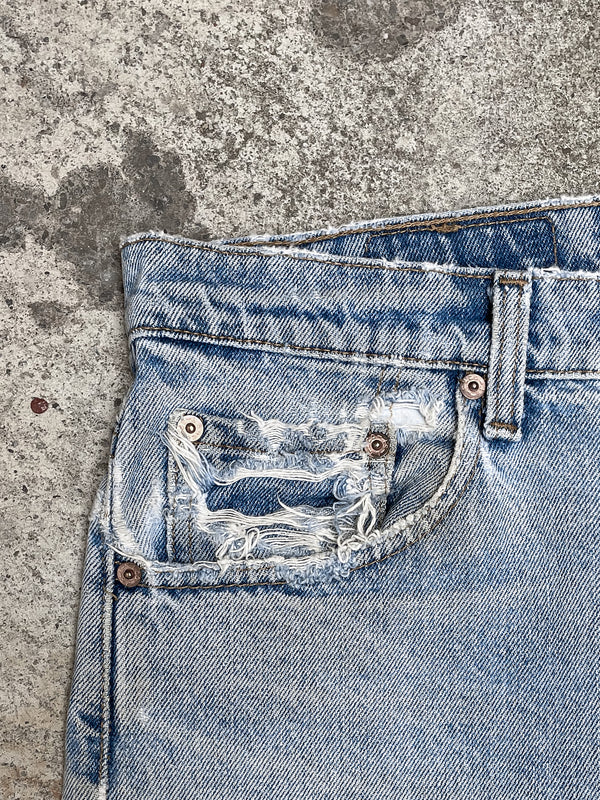 1990s Levi’s Faded Blue 505 Released Hem (33X32)