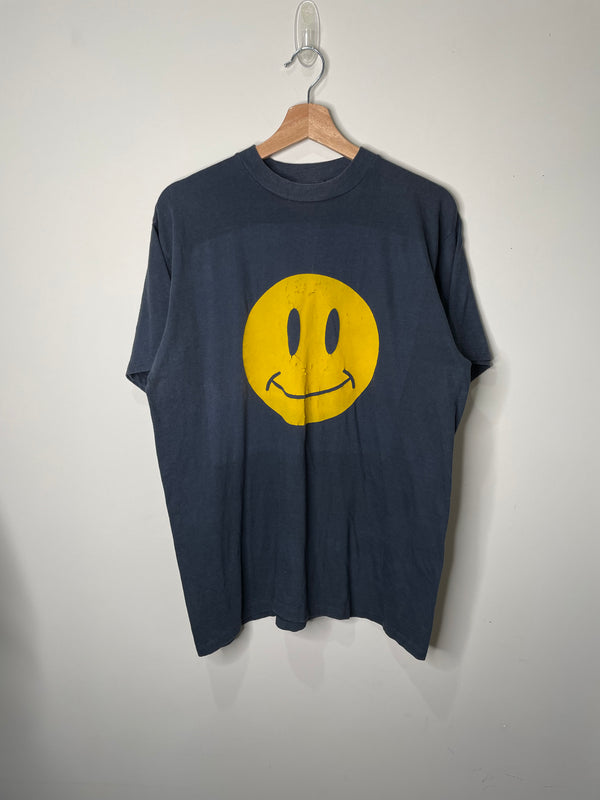 1980s/90s “Smiley Face” Faded Single Stitched Tee (L)