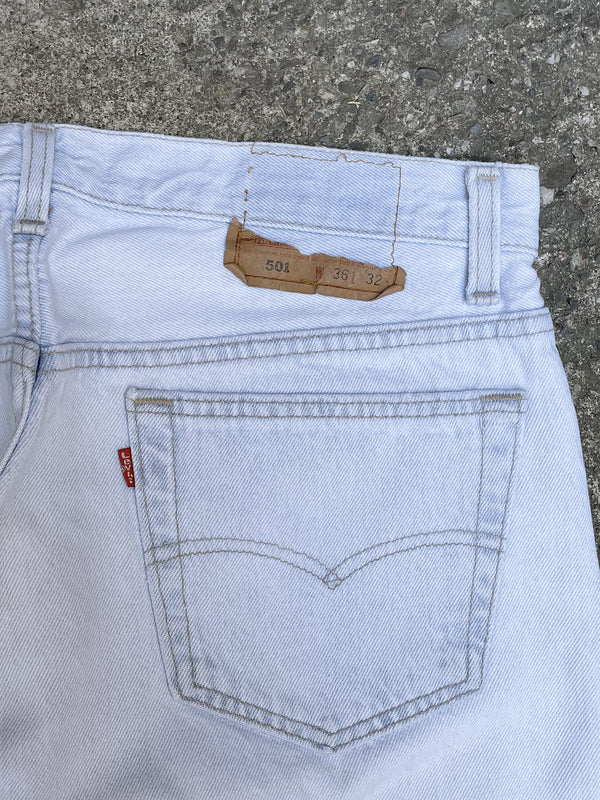 1990s Levi’s Light Pale Blue 501 Released Hem (34X31)