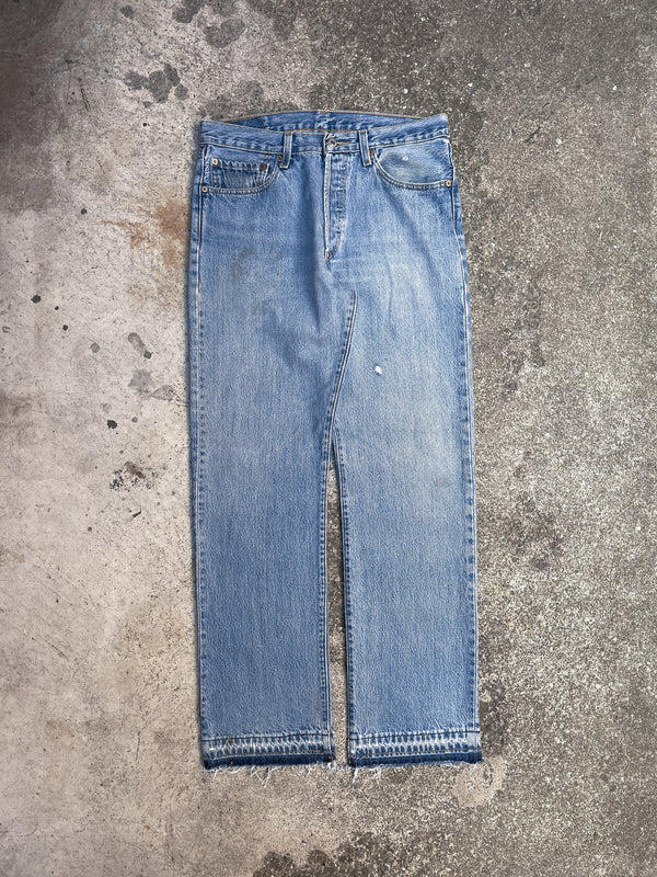 Vintage 00s Levi’s Faded Blue 501 Released Hem (31X31)