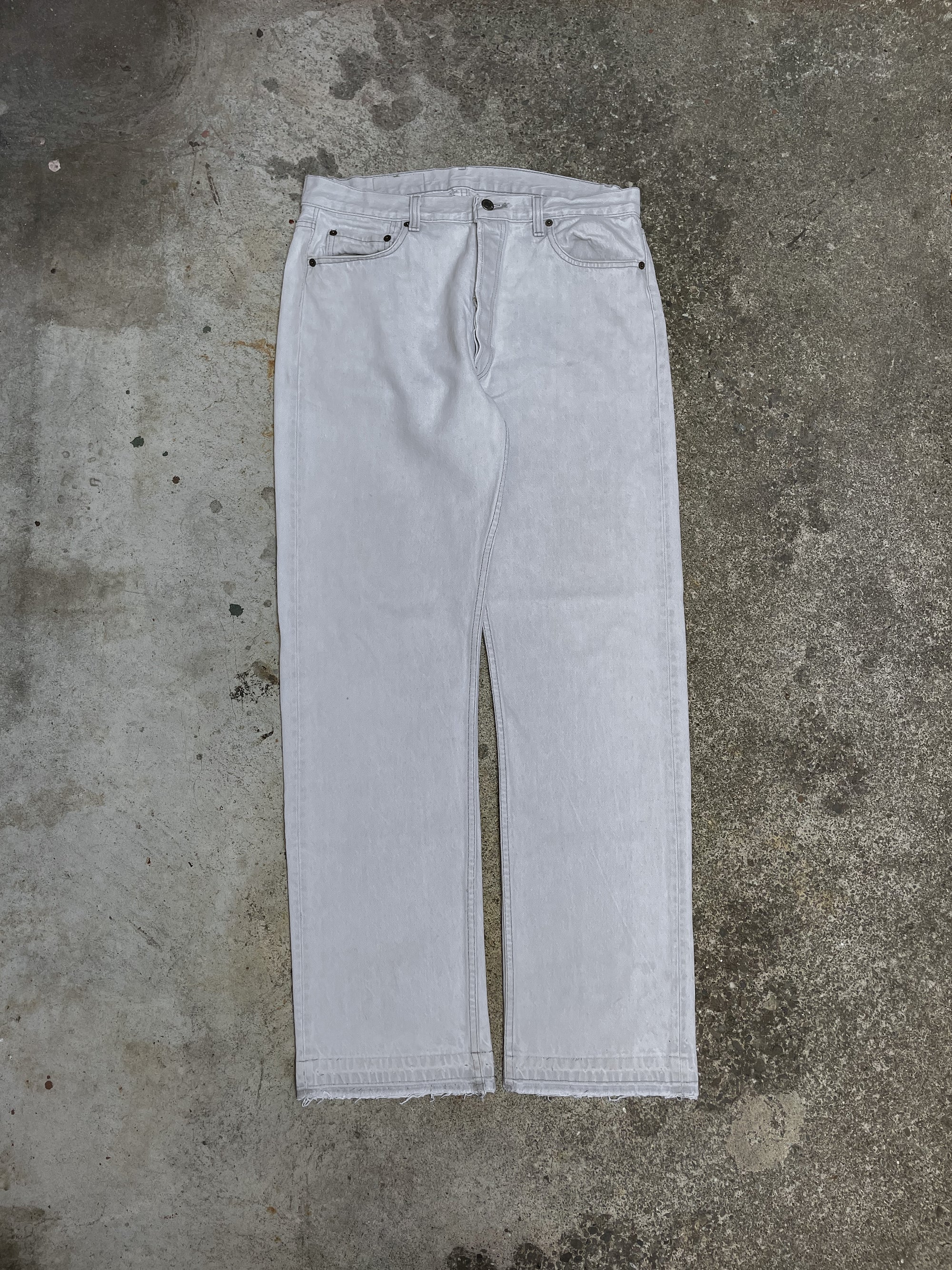 1980s Levi’s Faded Light Grey 501 Released Hem (34X31)