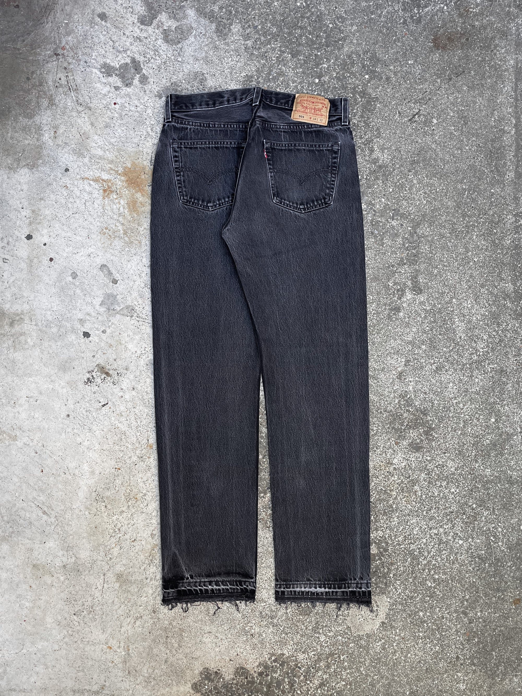 Vintage Levi’s Faded Black 501 Released Hem (30X31)