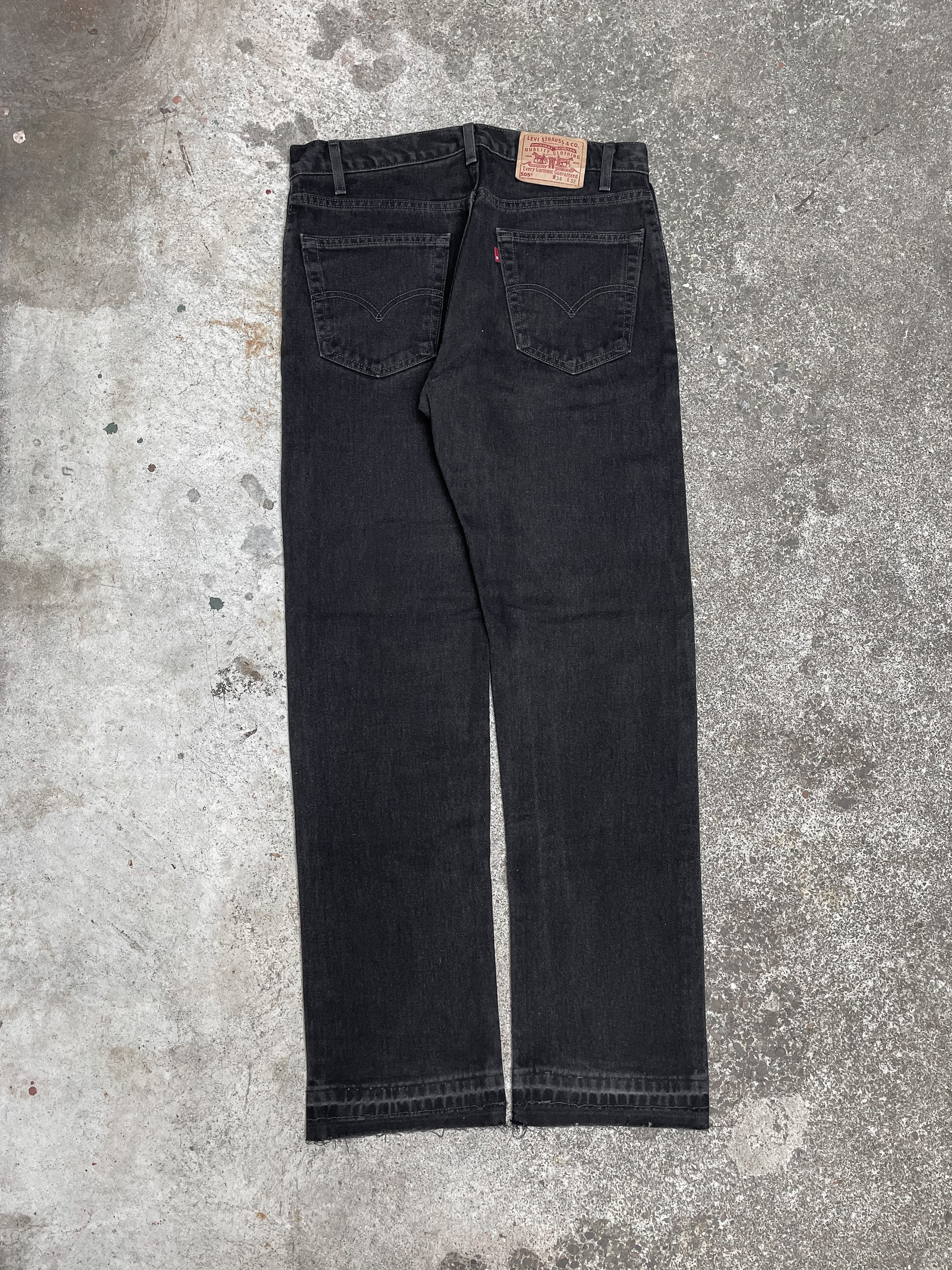 Vintage Levi’s Black 505 Released Hem (33X32)