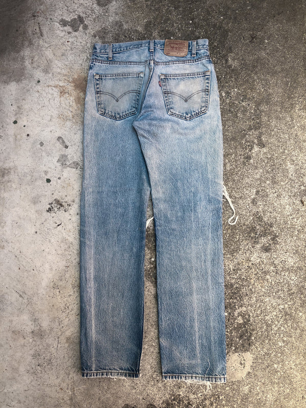 1990s Levis Faded Blue Knee Blowout 505 (31X32)