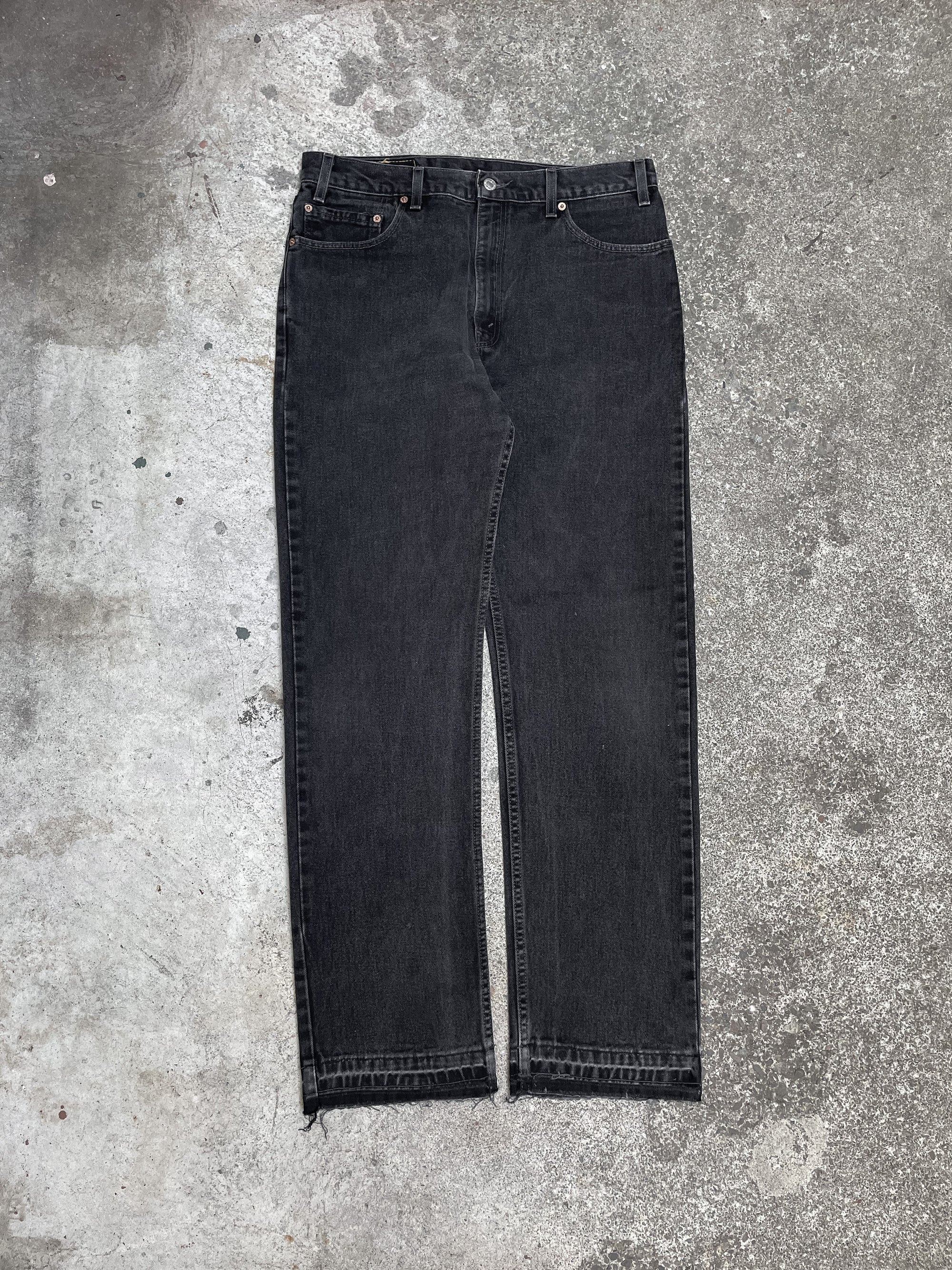 Vintage Levi’s Faded Black 505 Released Hem (34X31)