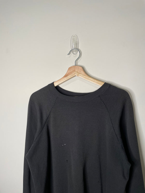 1990s Faded Black Raglan Sweatshirt (M)