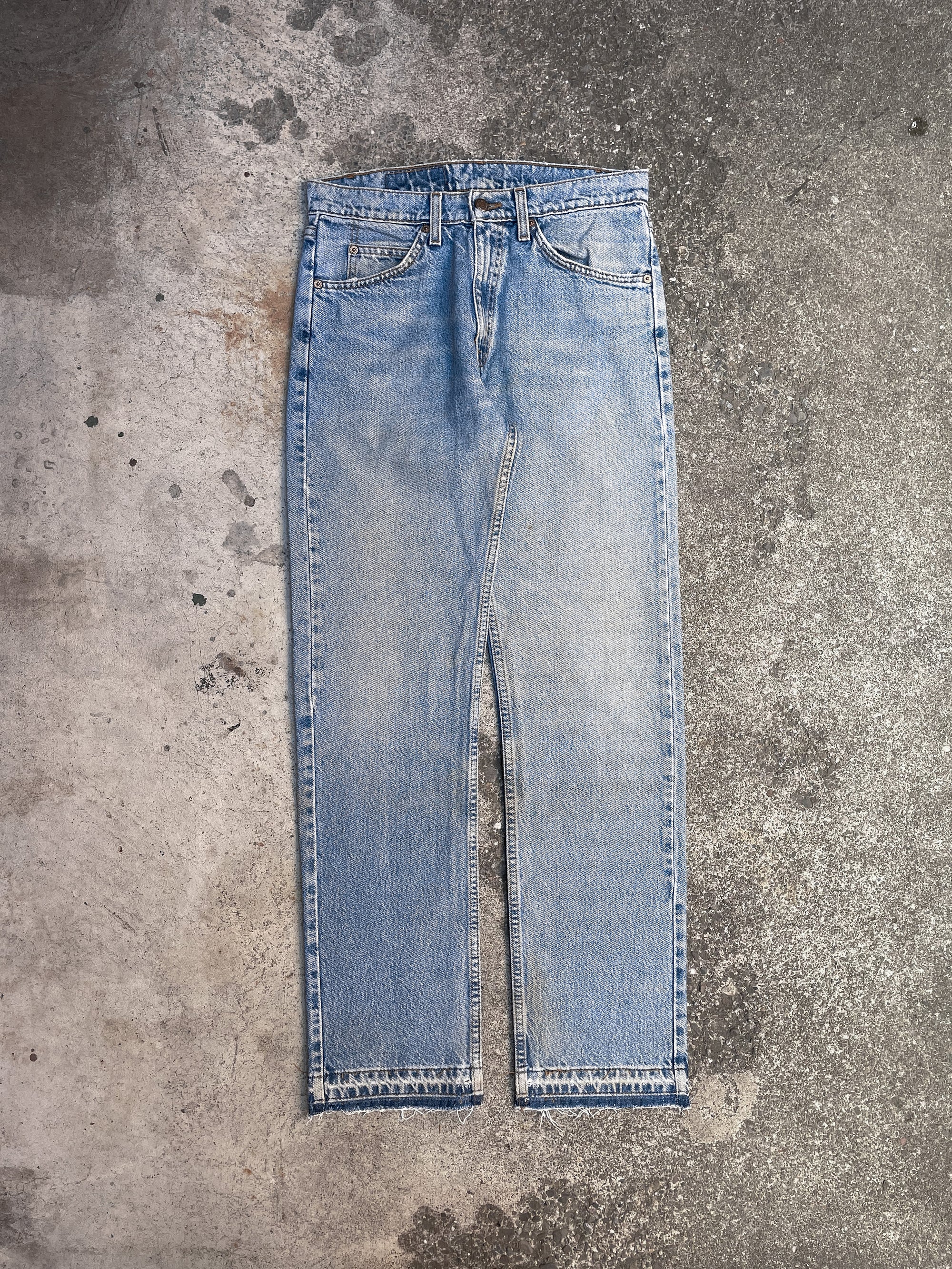 1990s Orange Tab Levi’s Faded Blue 505 Released Hem (28X32)