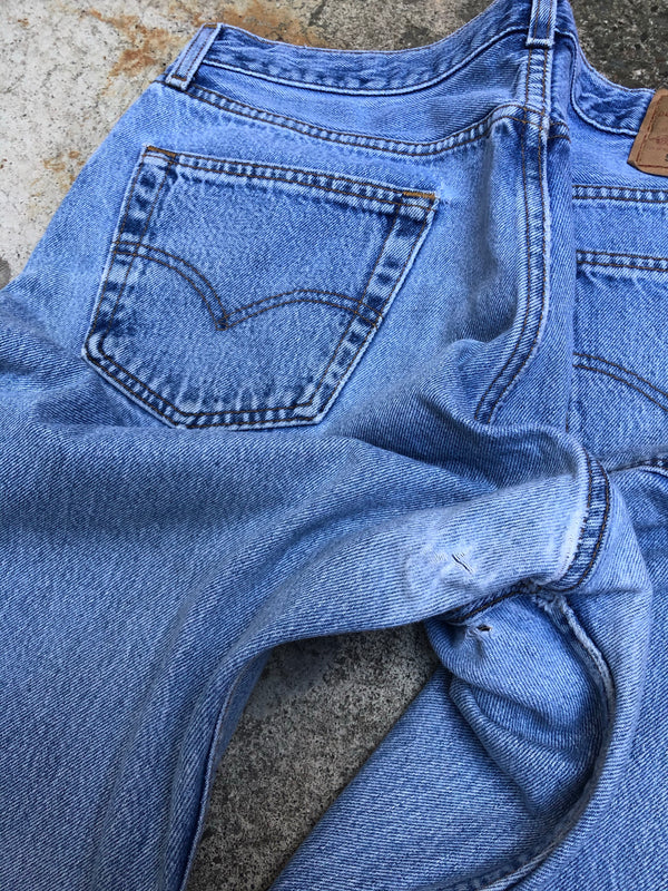 1990s Levis Faded Blue 501 (34X29)