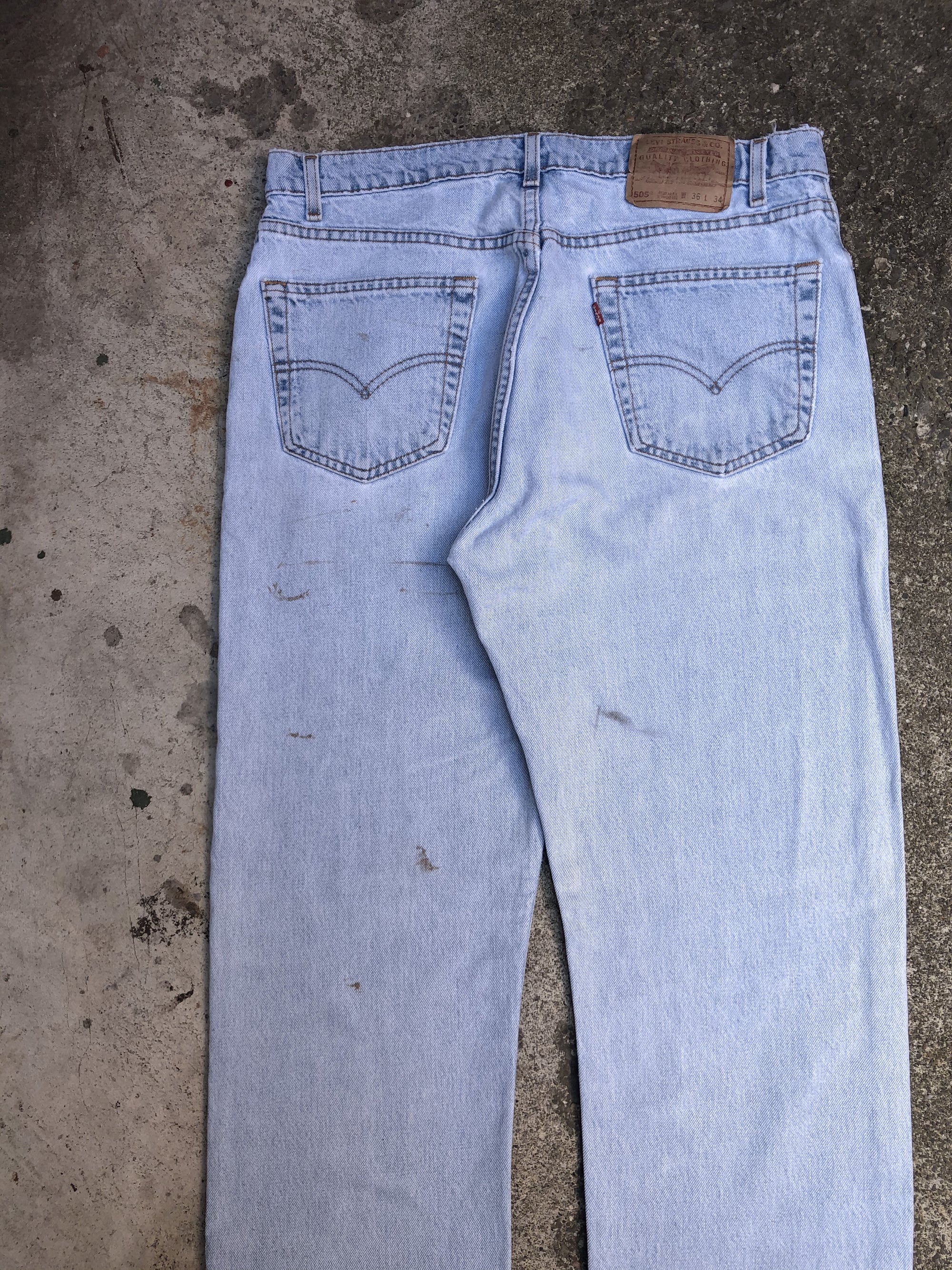 1990s Levis Light Wash Blue 505 Released Hem (35X33)