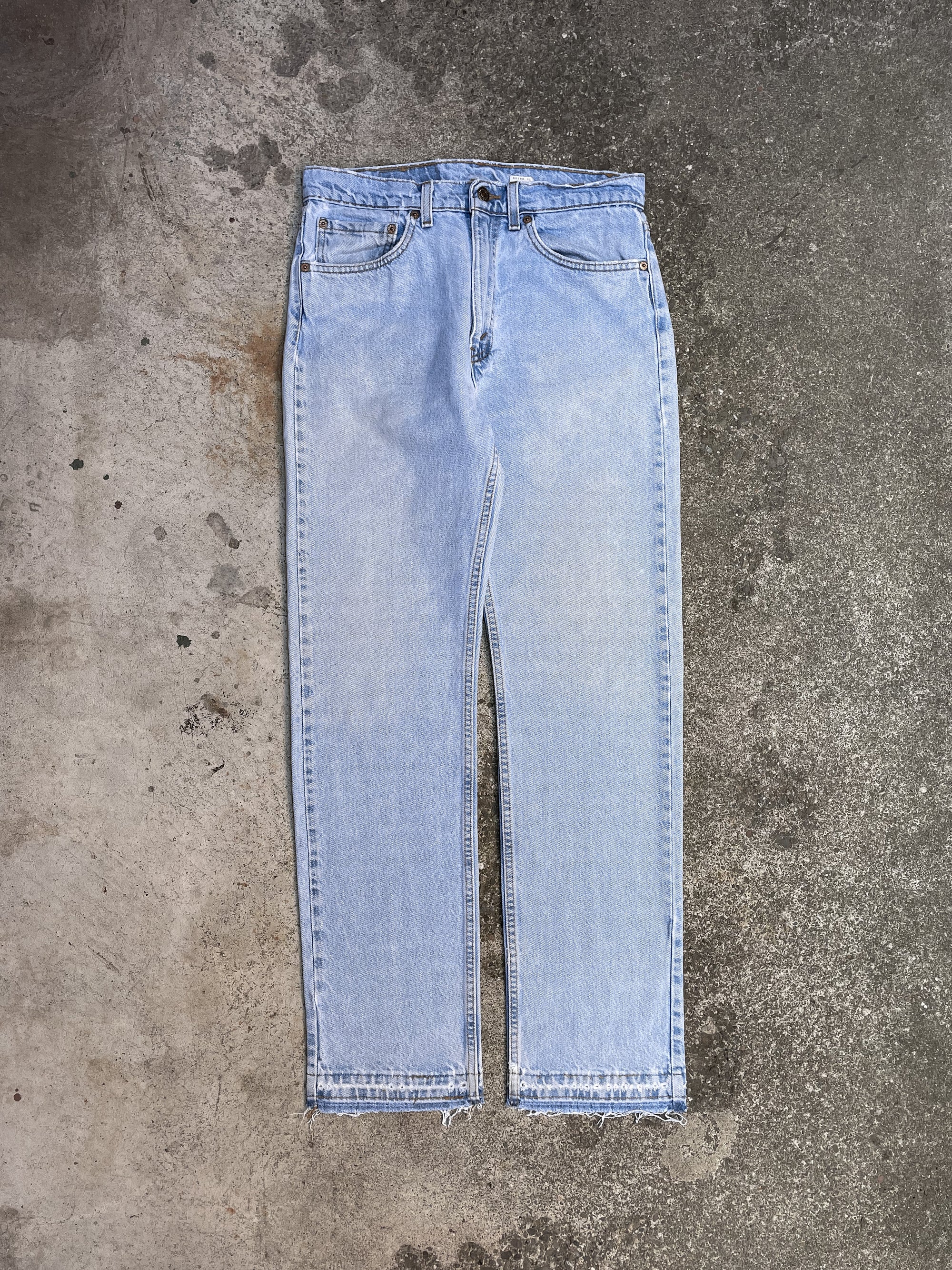 1990s Levi’s Faded Blue 505 Released Hem (30X32)